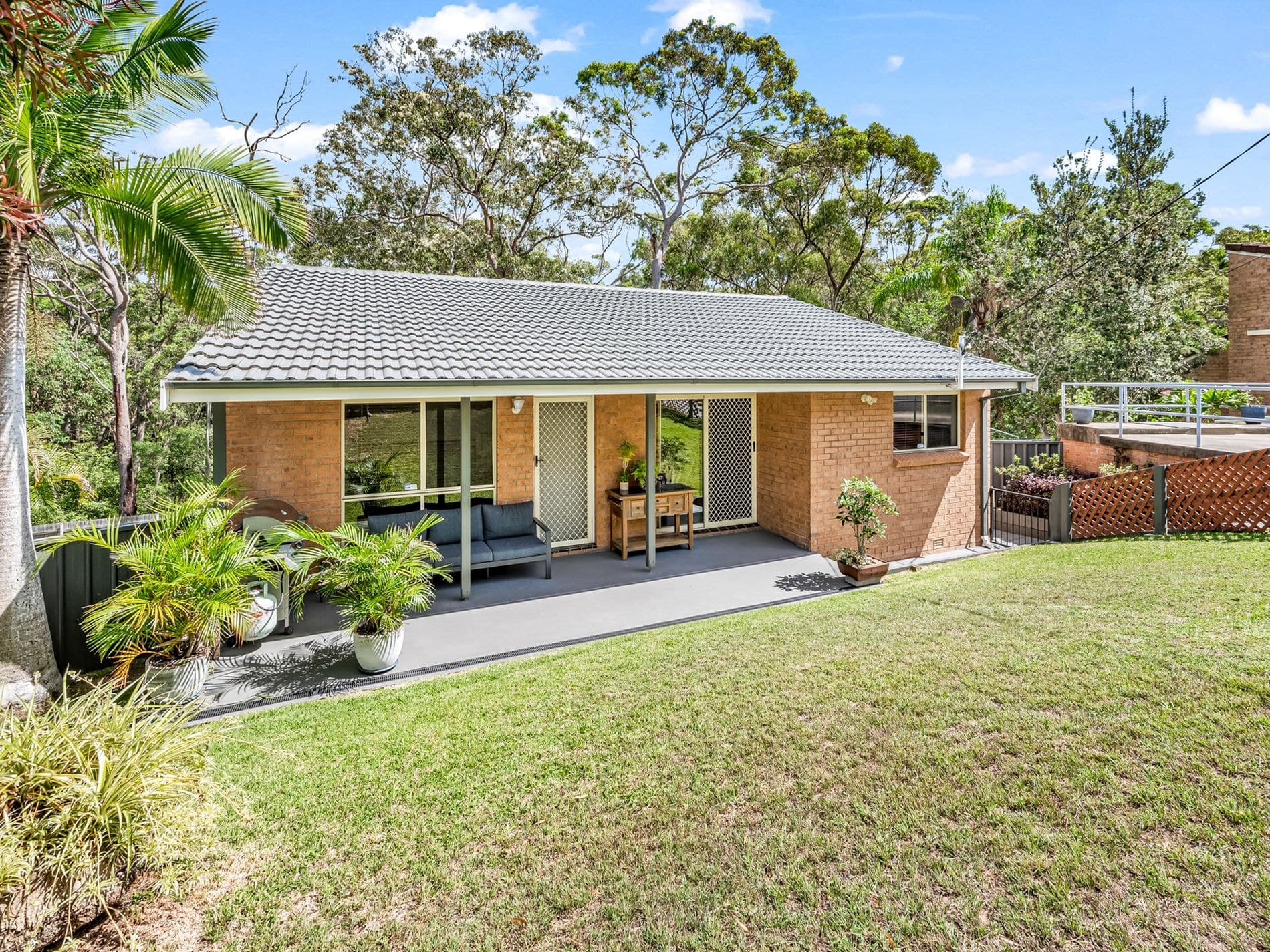 8 Jedda Place, Bolton Point - Image 1