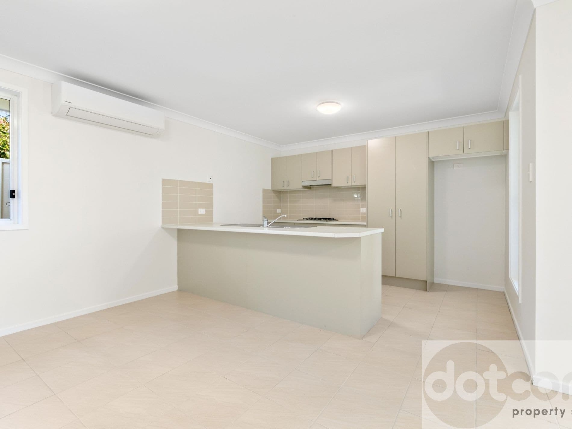58 Georgia Drive, Hamlyn Terrace - Thumbnail 7