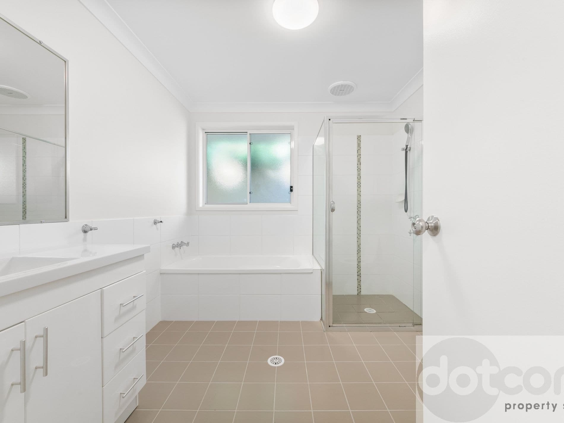 58 Georgia Drive, Hamlyn Terrace - Thumbnail 8