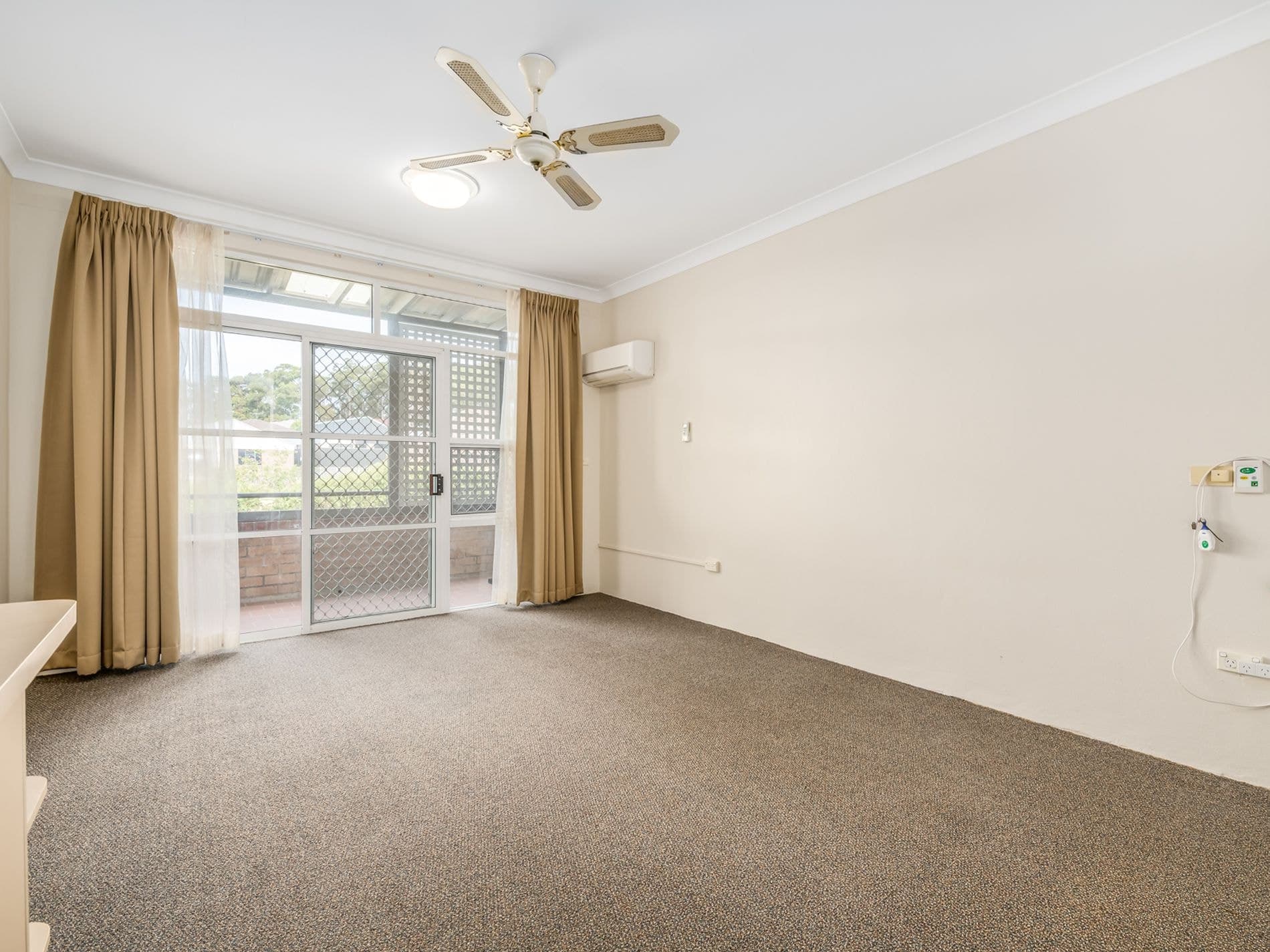 212 / 3 Violet Town Road, Mount Hutton - Thumbnail 4