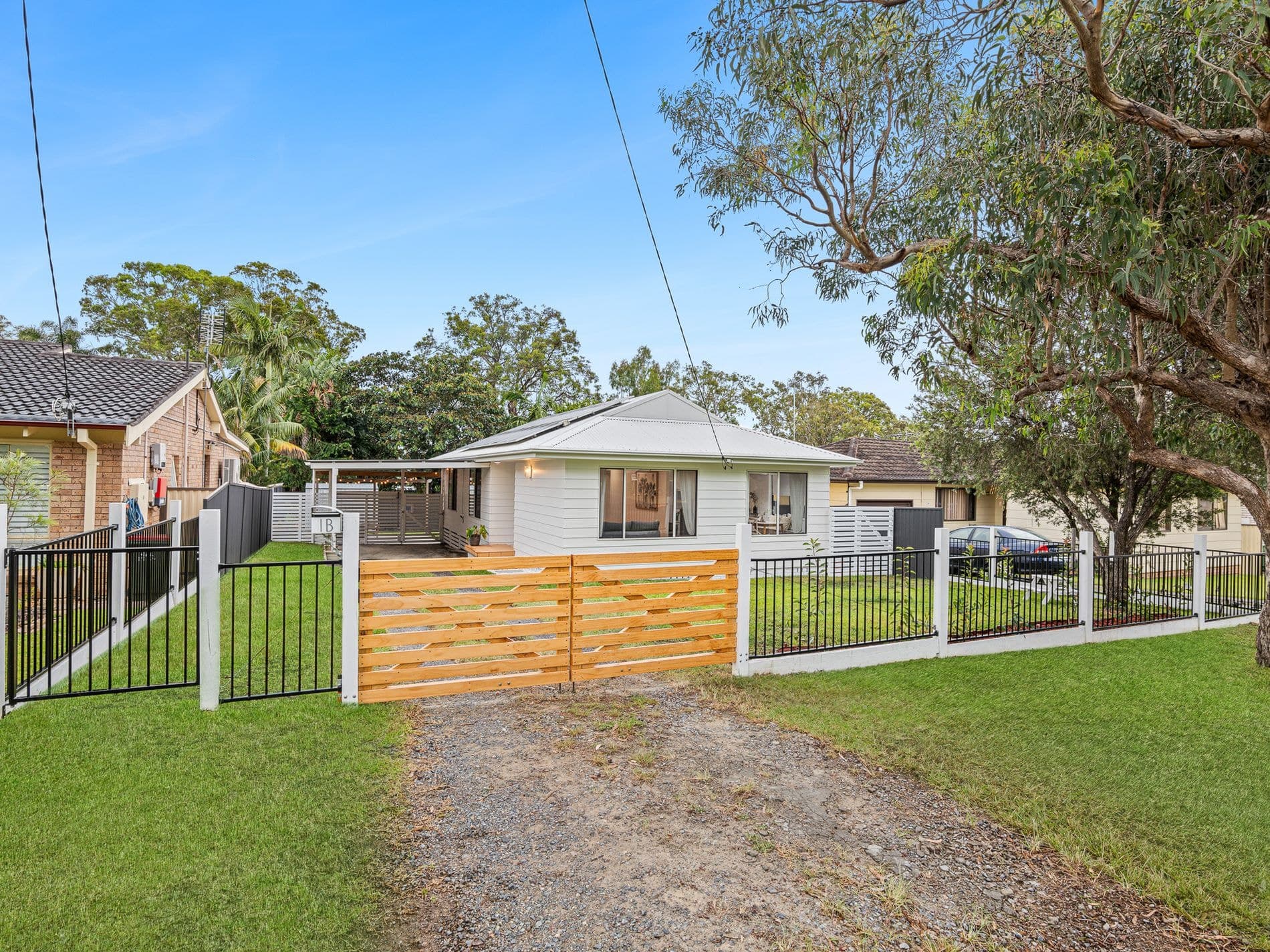 1B Inderan Avenue, Lake Haven, Lake Haven - Image 1