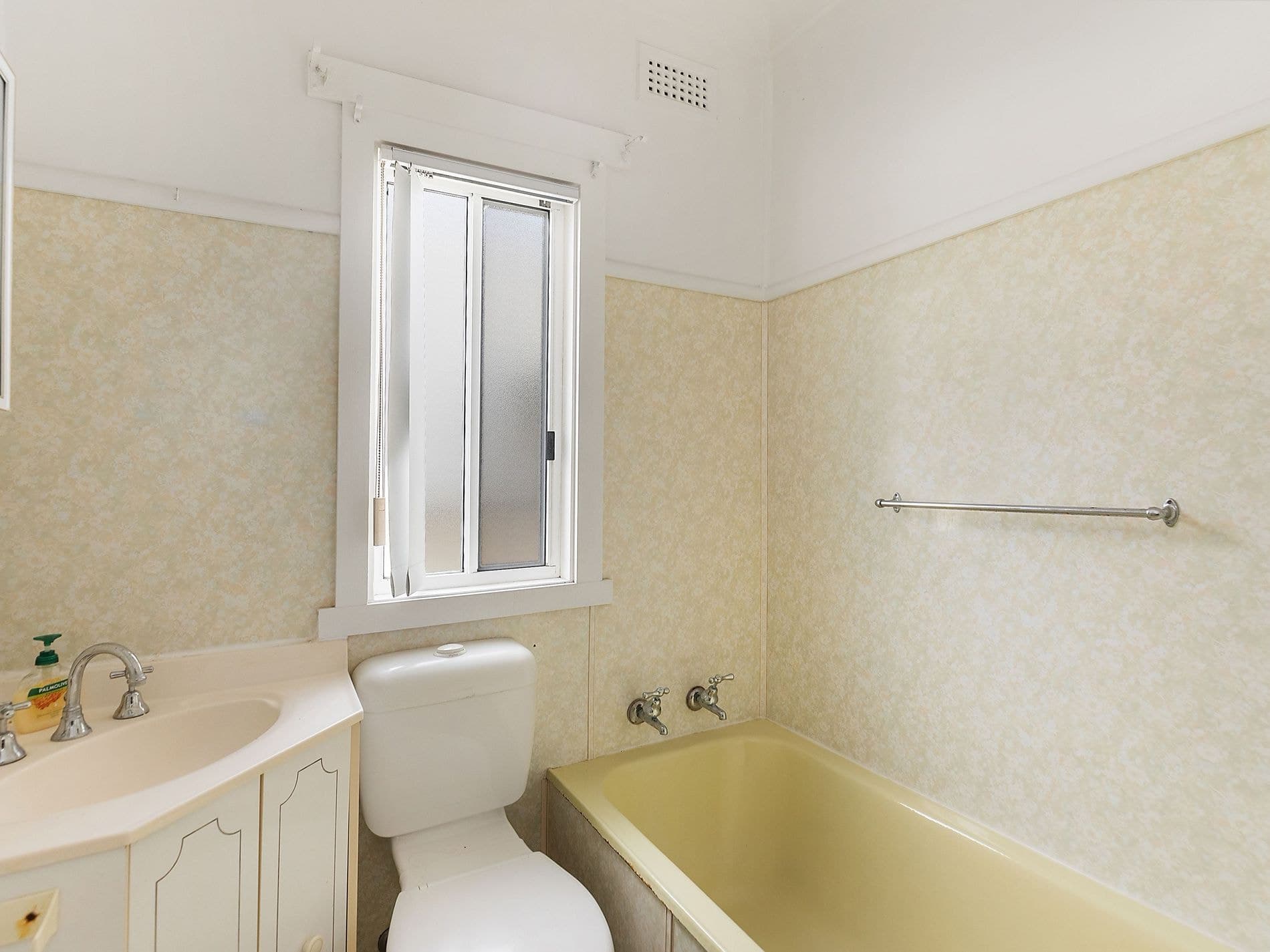 1 Pearce Avenue, Toukley, Toukley - Thumbnail 8