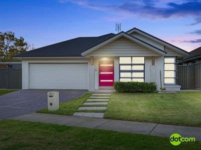 48 Clinton Way, Hamlyn Terrace - Image 1
