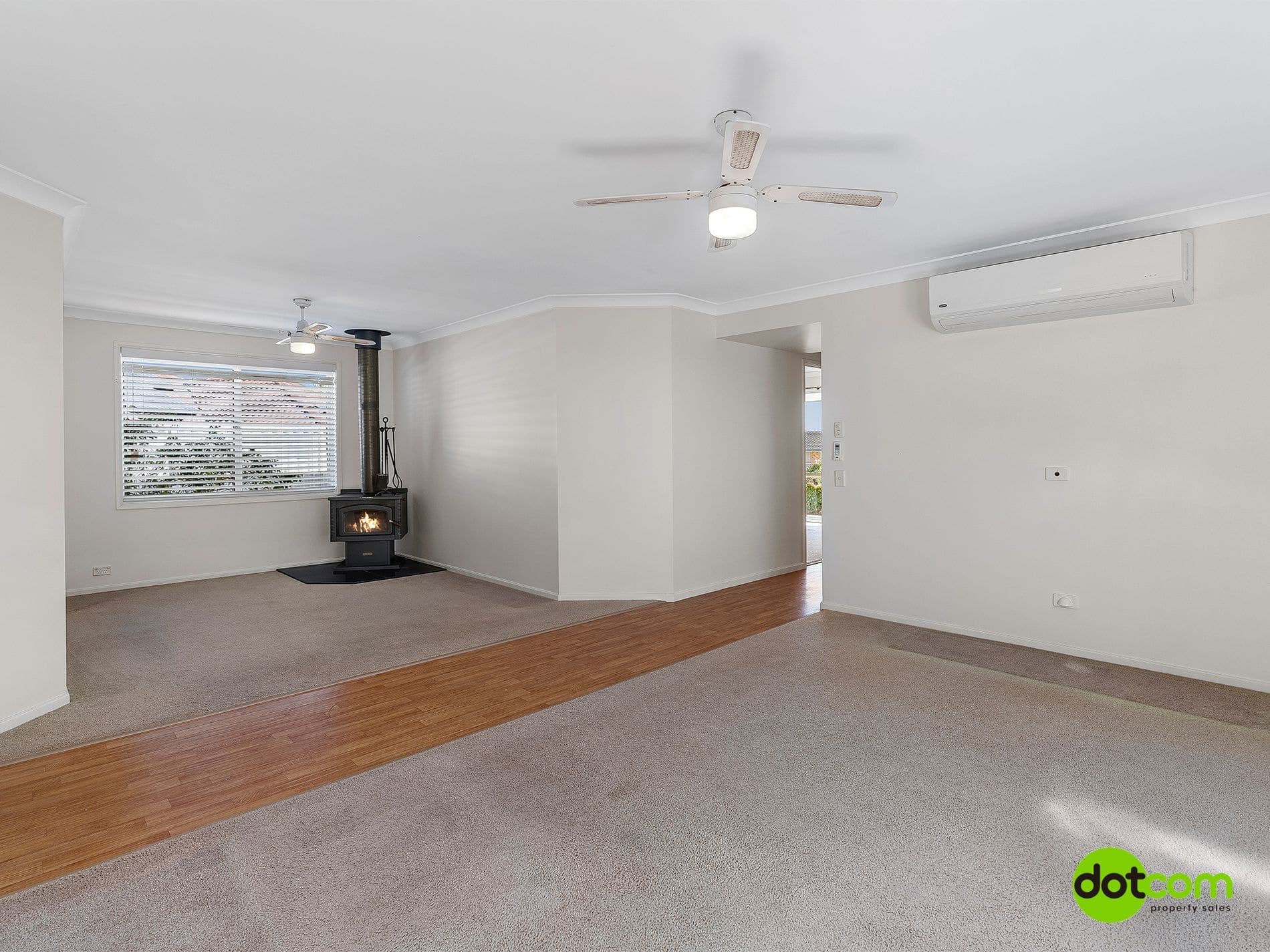 6 Skyhawk Avenue, Hamlyn Terrace - Thumbnail 3