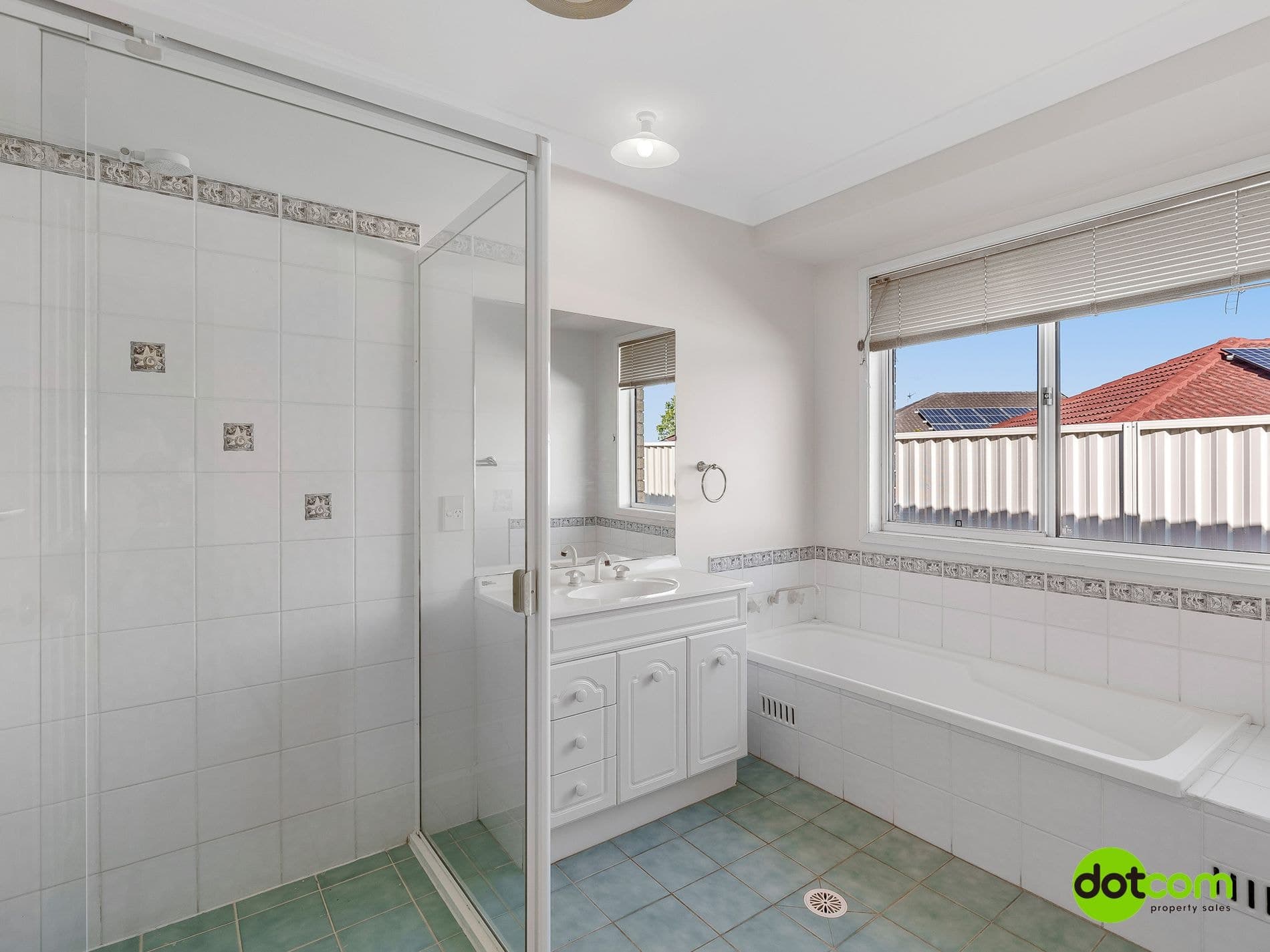 6 Skyhawk Avenue, Hamlyn Terrace - Thumbnail 6