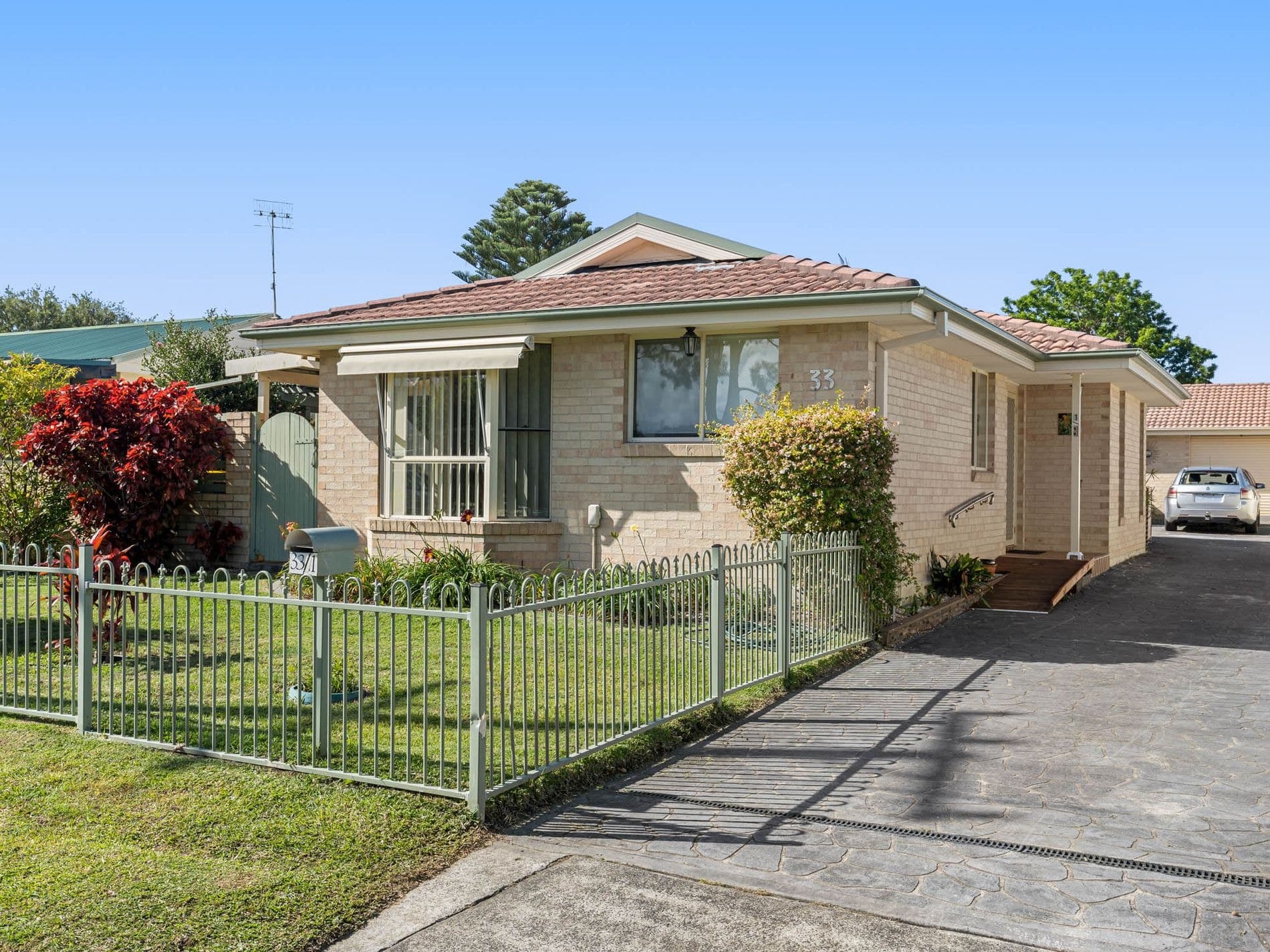 1 / 33 Howelston Road, Gorokan - Image 1