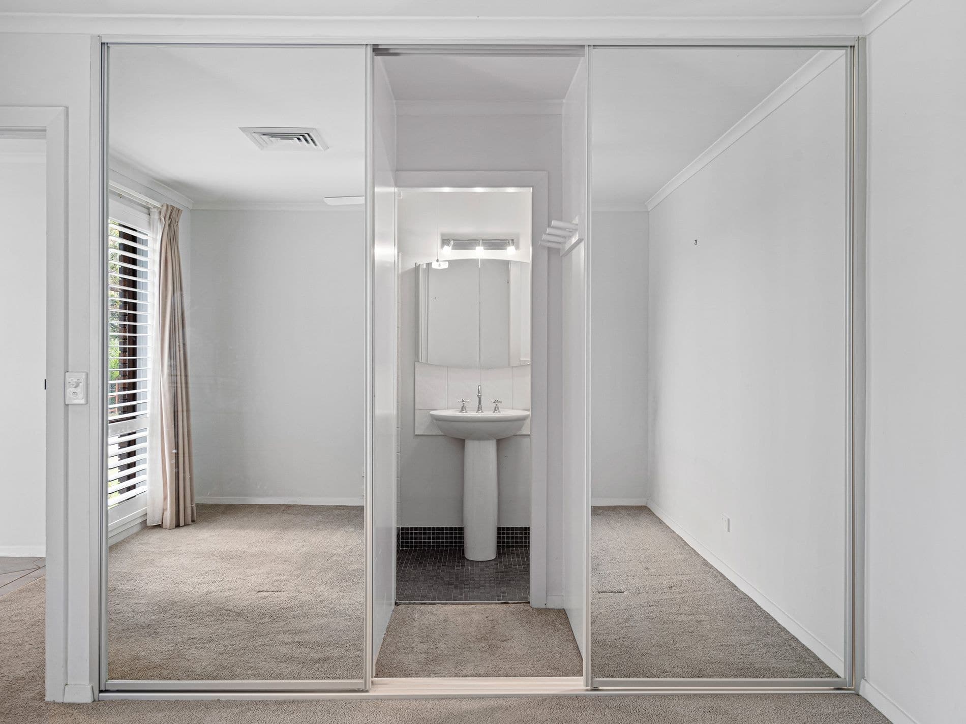 51 Joan Street, Forresters Beach - Thumbnail 8