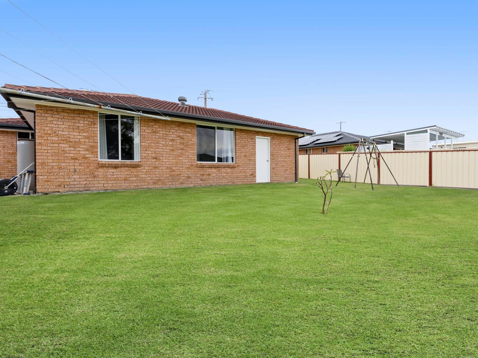 17 White Swan Avenue, Blue Haven - Thumbnail 7