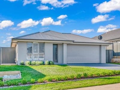 129 Carroll Circuit, Cooranbong - Image 1