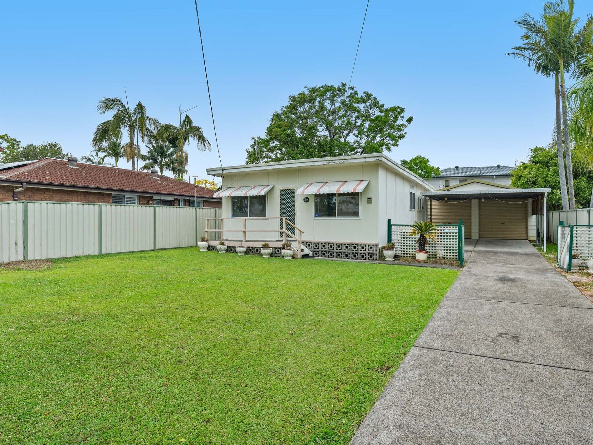 19 Kawana Avenue, Blue Haven, Blue Haven - Image 1