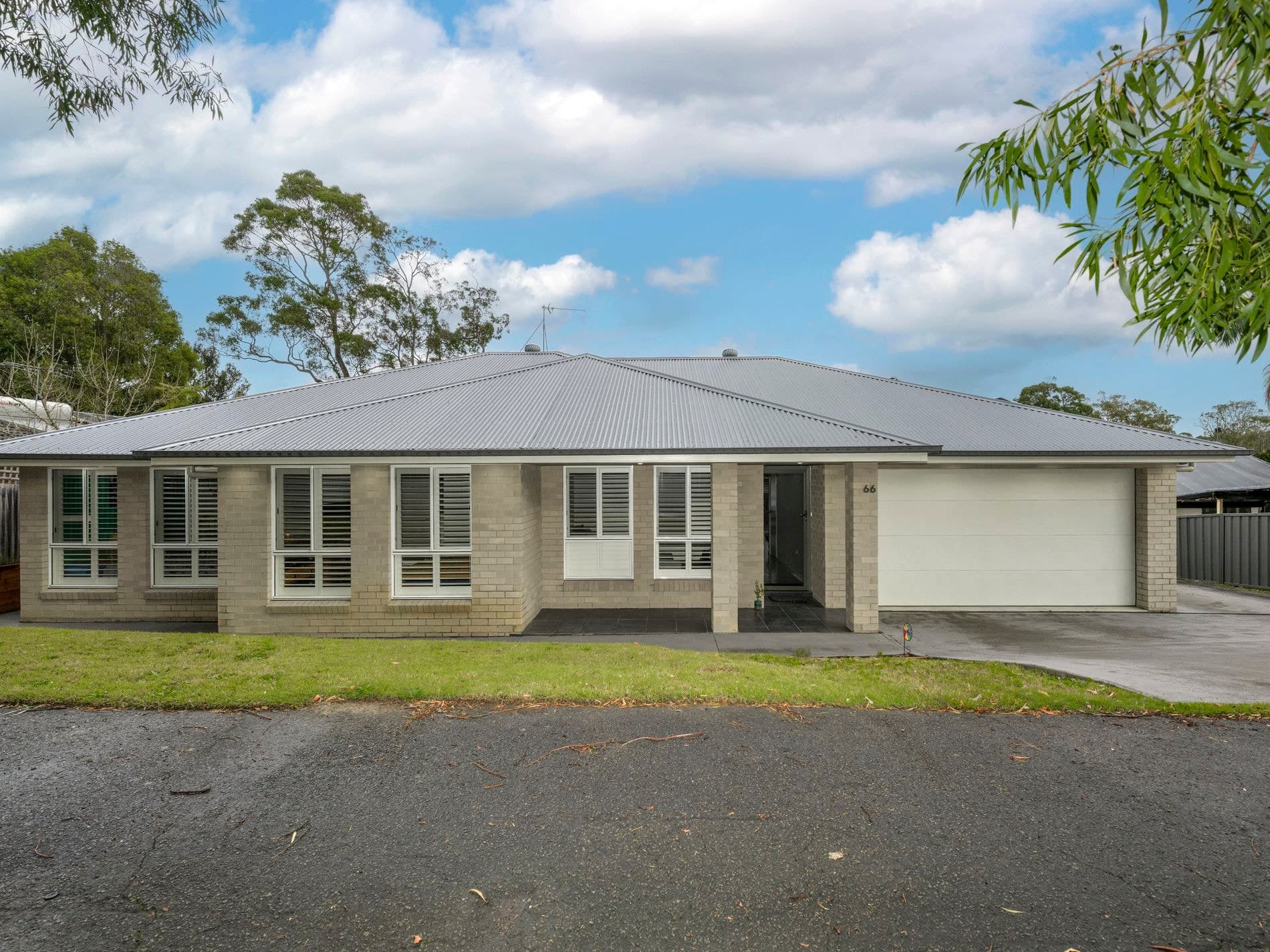66 Lake Road, Balcolyn - Thumbnail 2