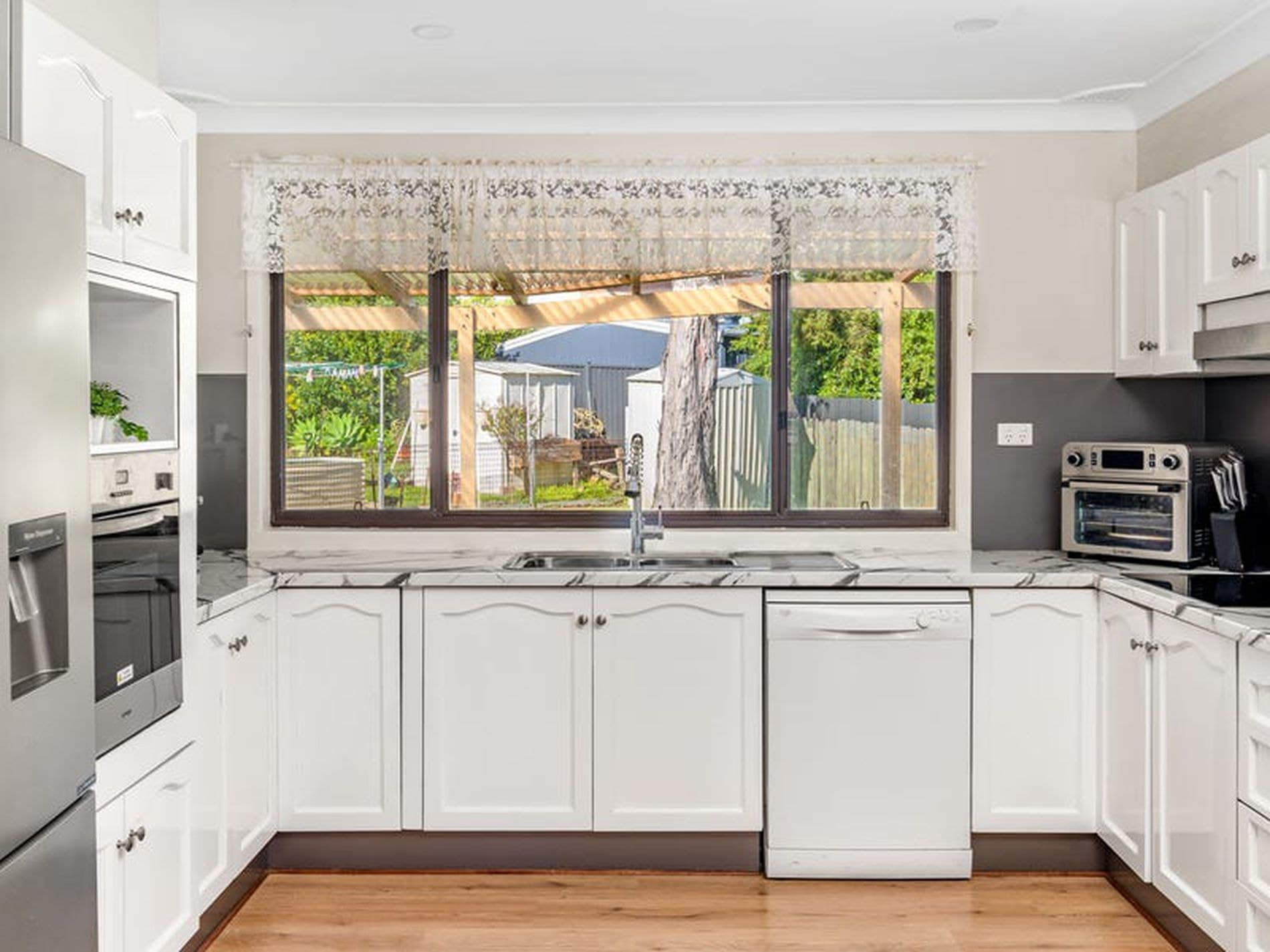 8 Alkrington Avenue, Fishing Point - Thumbnail 6