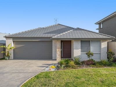 8 Elly May Road, Hamlyn Terrace - Image 1