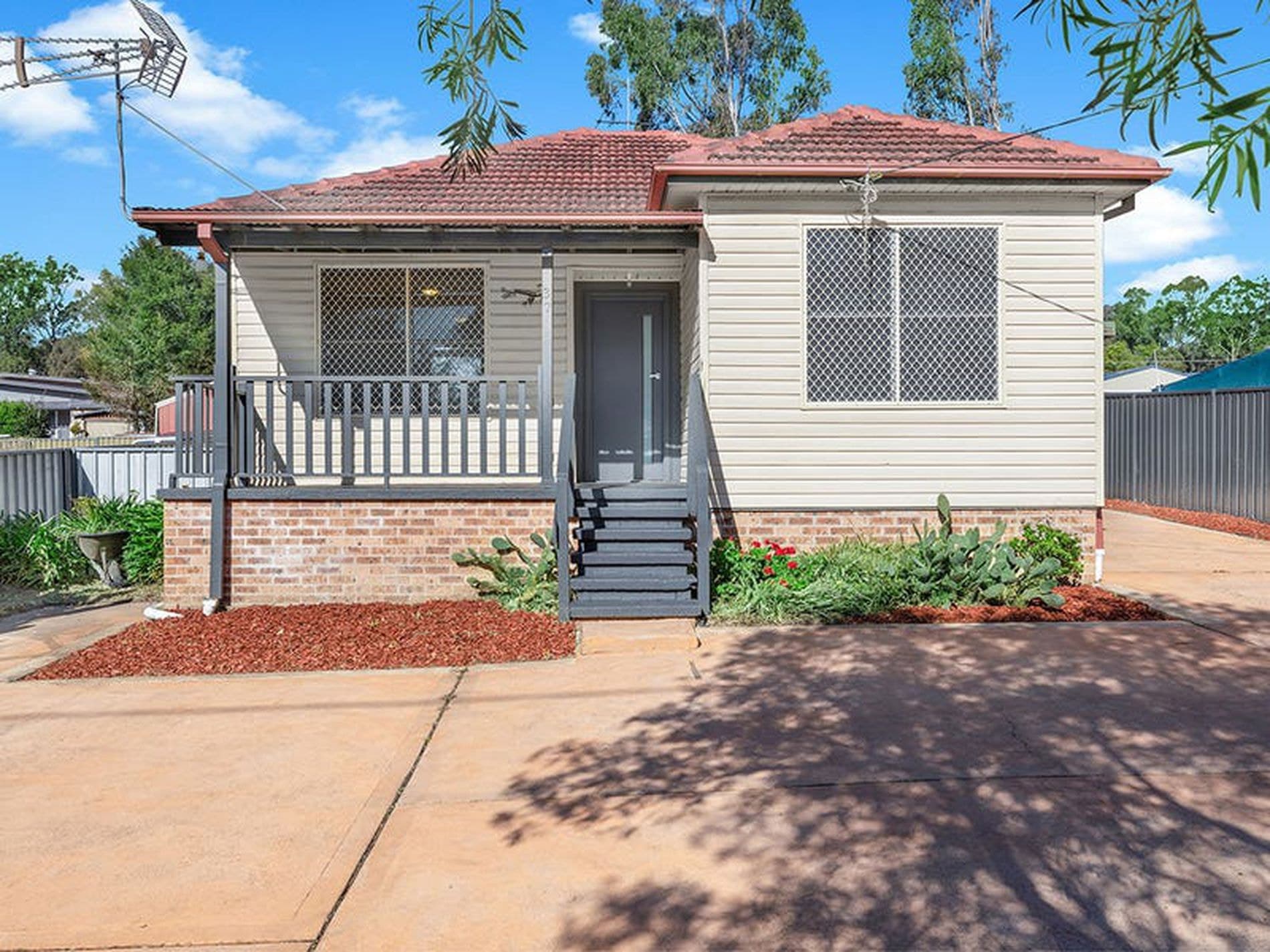 37 Watson Street, Ellalong - Thumbnail 2