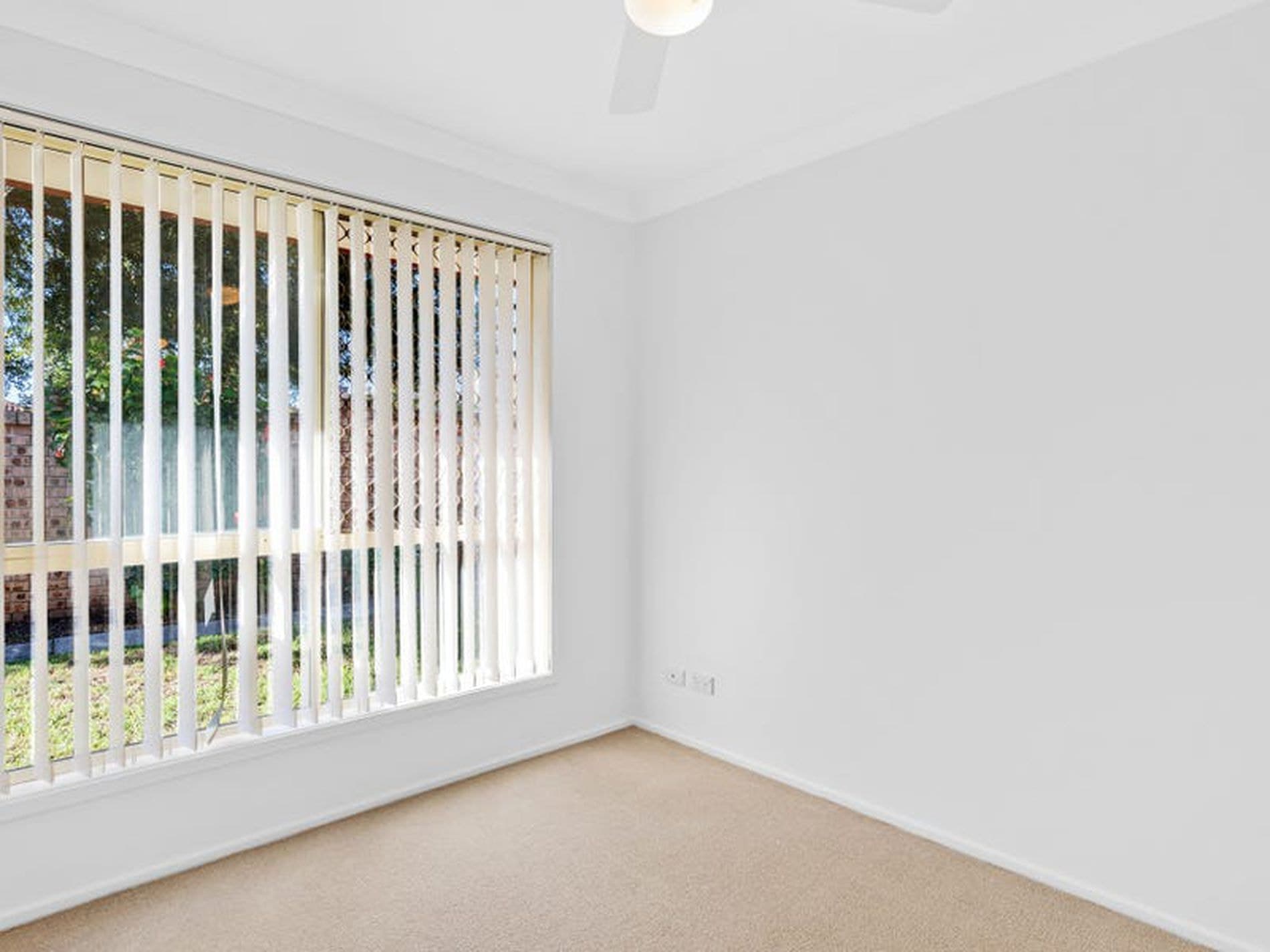12A Bromley Court, Lake Haven - Thumbnail 6