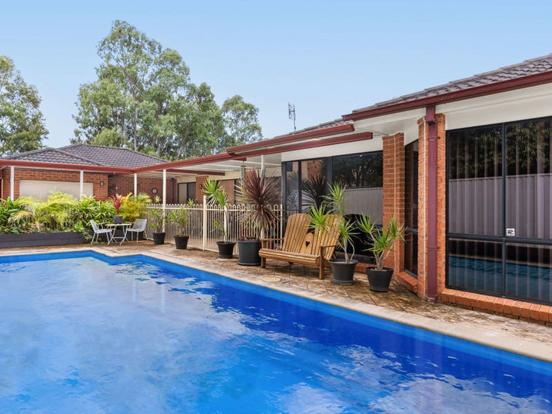 2 Spotted Gum Close, Hamlyn Terrace - Thumbnail 2
