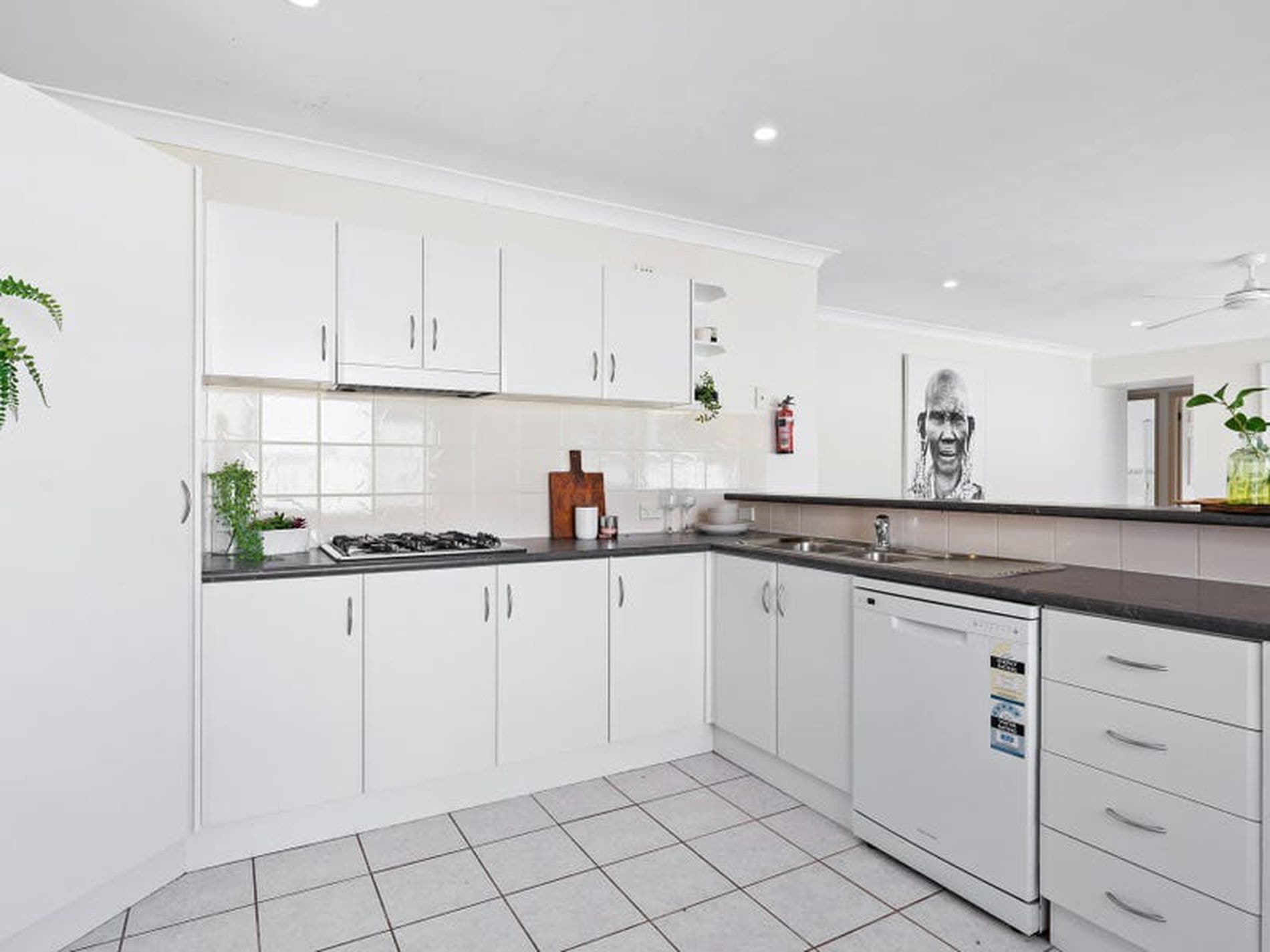 9 Tea Tree Place, Mardi - Thumbnail 3