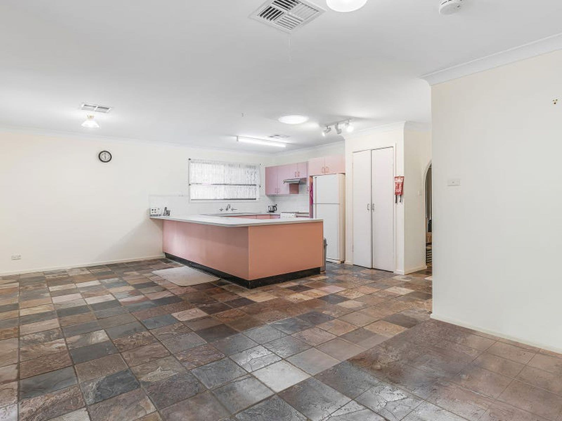 4 Merinda Avenue, Charmhaven - Thumbnail 4