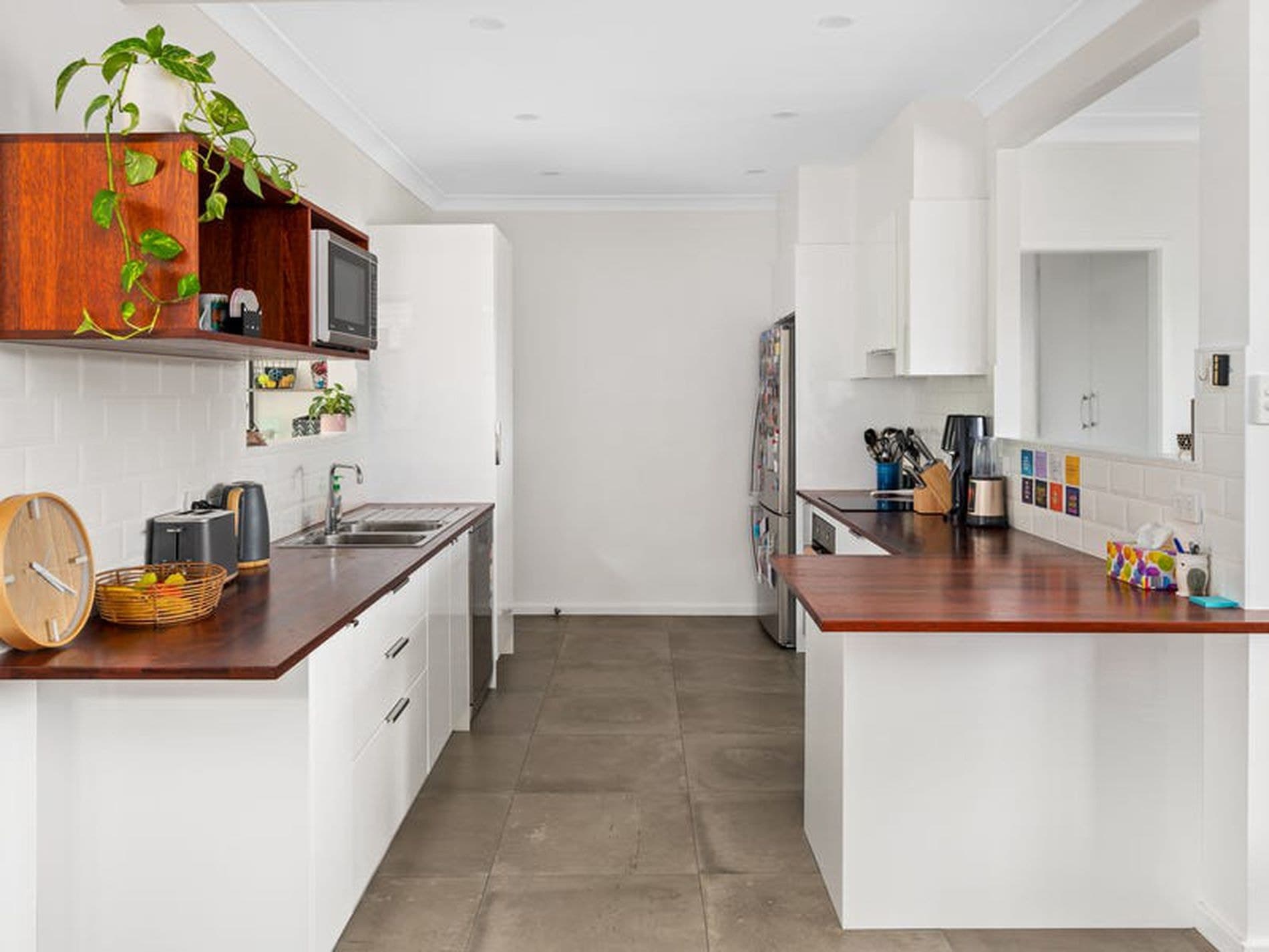 65 Pasadena Crescent, Macquarie Hills - Thumbnail 2