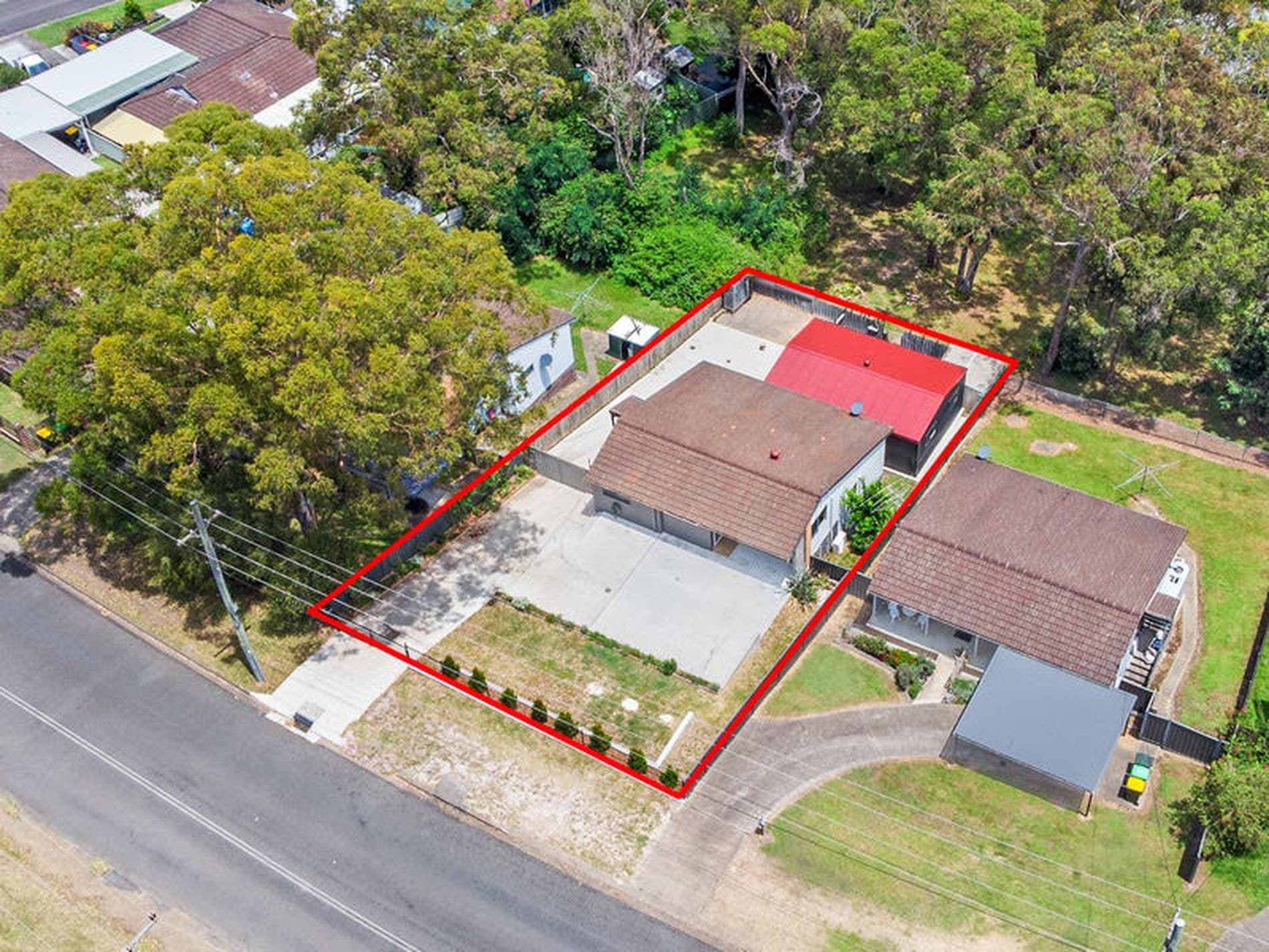111 The Ridgeway, Bolton Point - Thumbnail 2