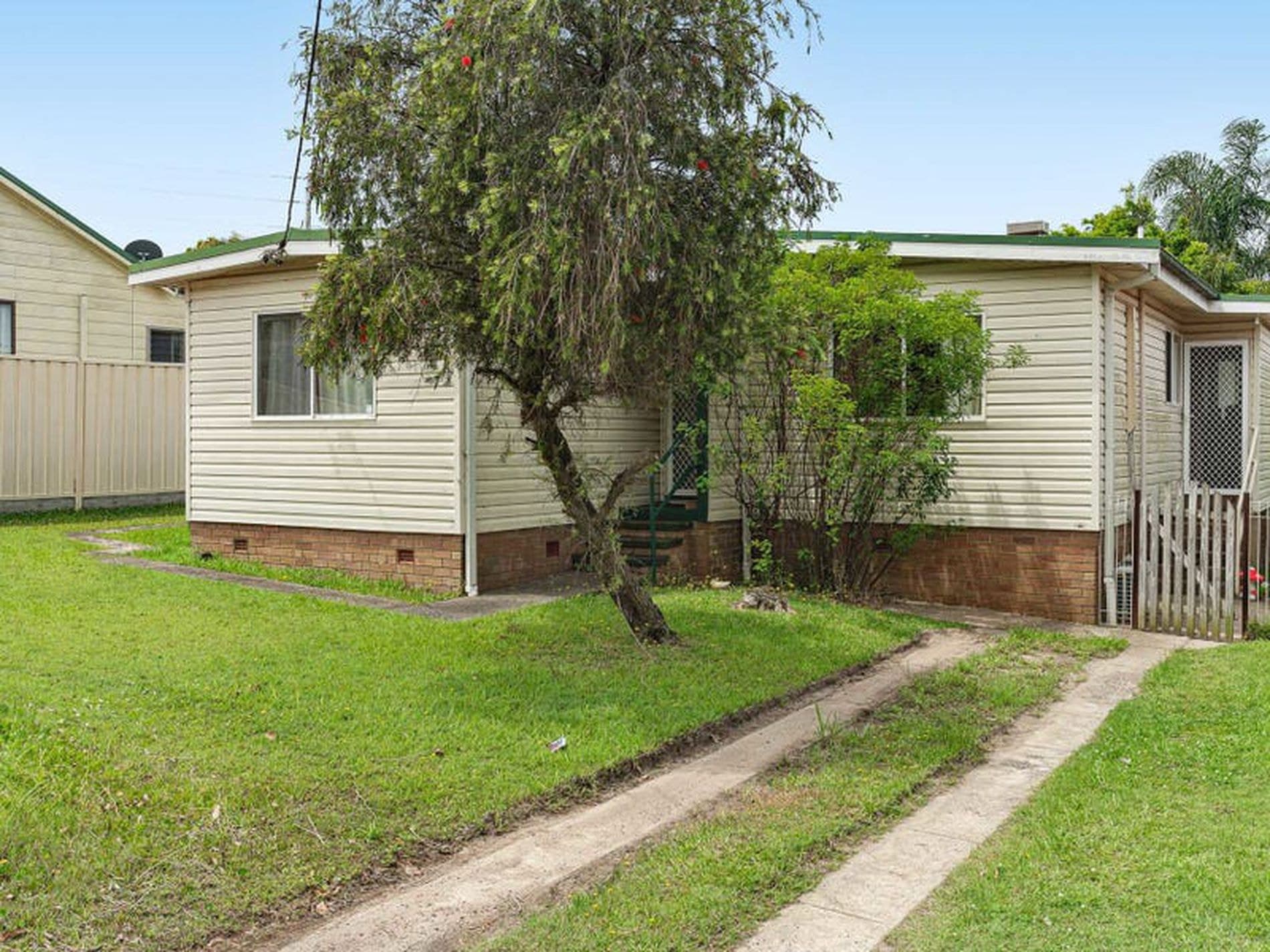 97 Dalnott Road, Gorokan - Image 1