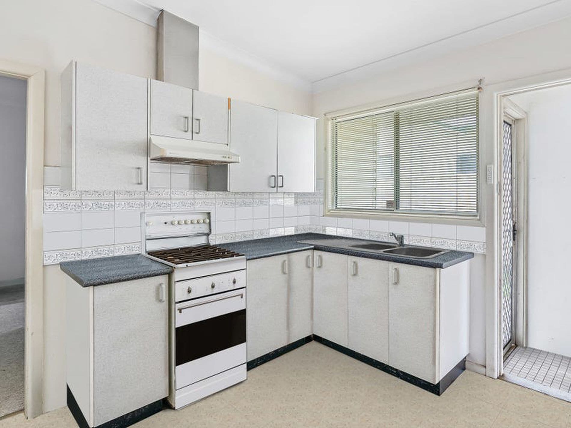 97 Dalnott Road, Gorokan - Thumbnail 4