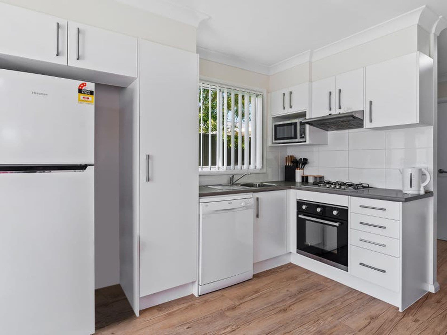 27 Georgina Avenue, Gorokan - Thumbnail 4