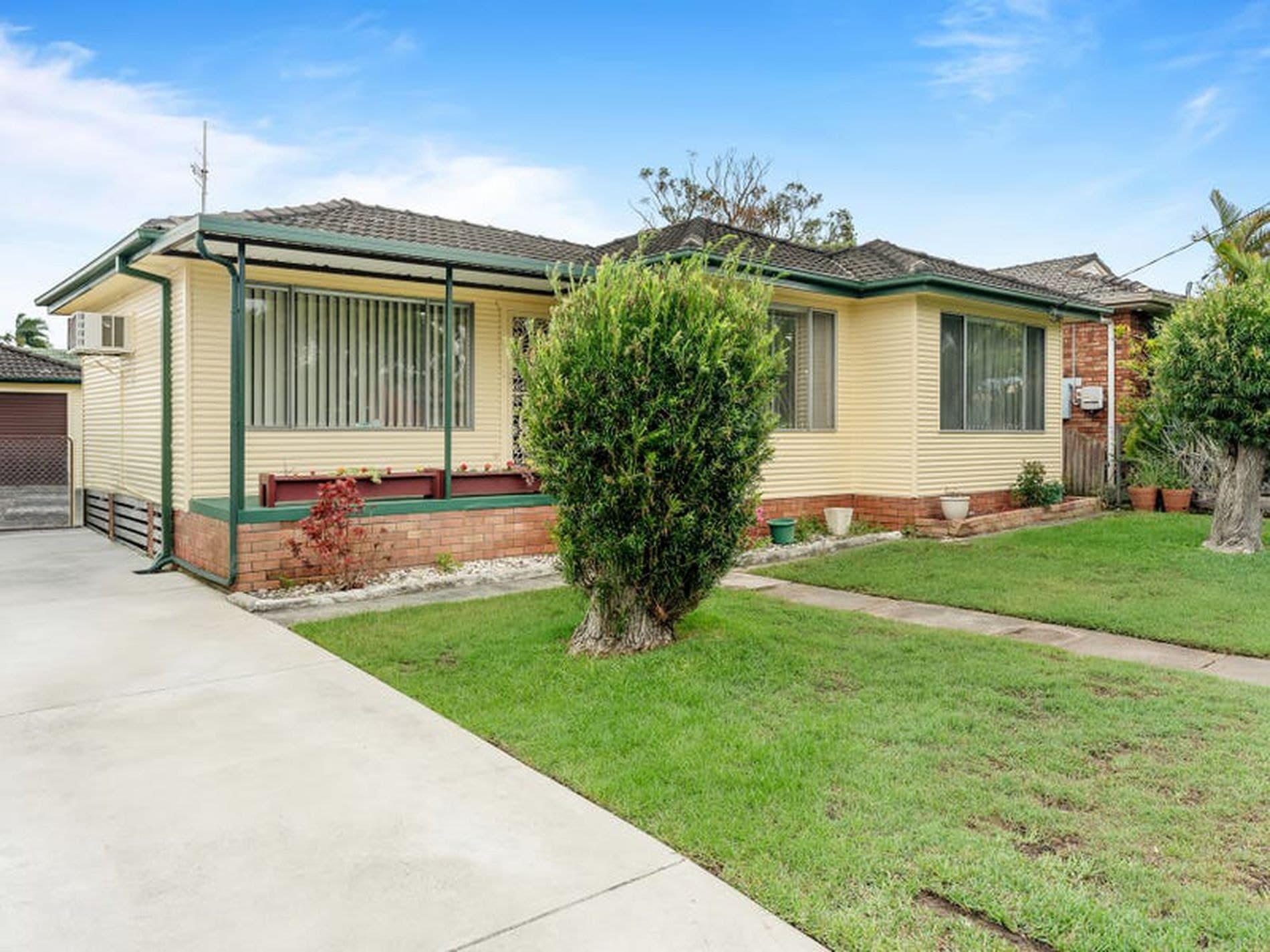 52 Howelston Road, Gorokan - Image 1