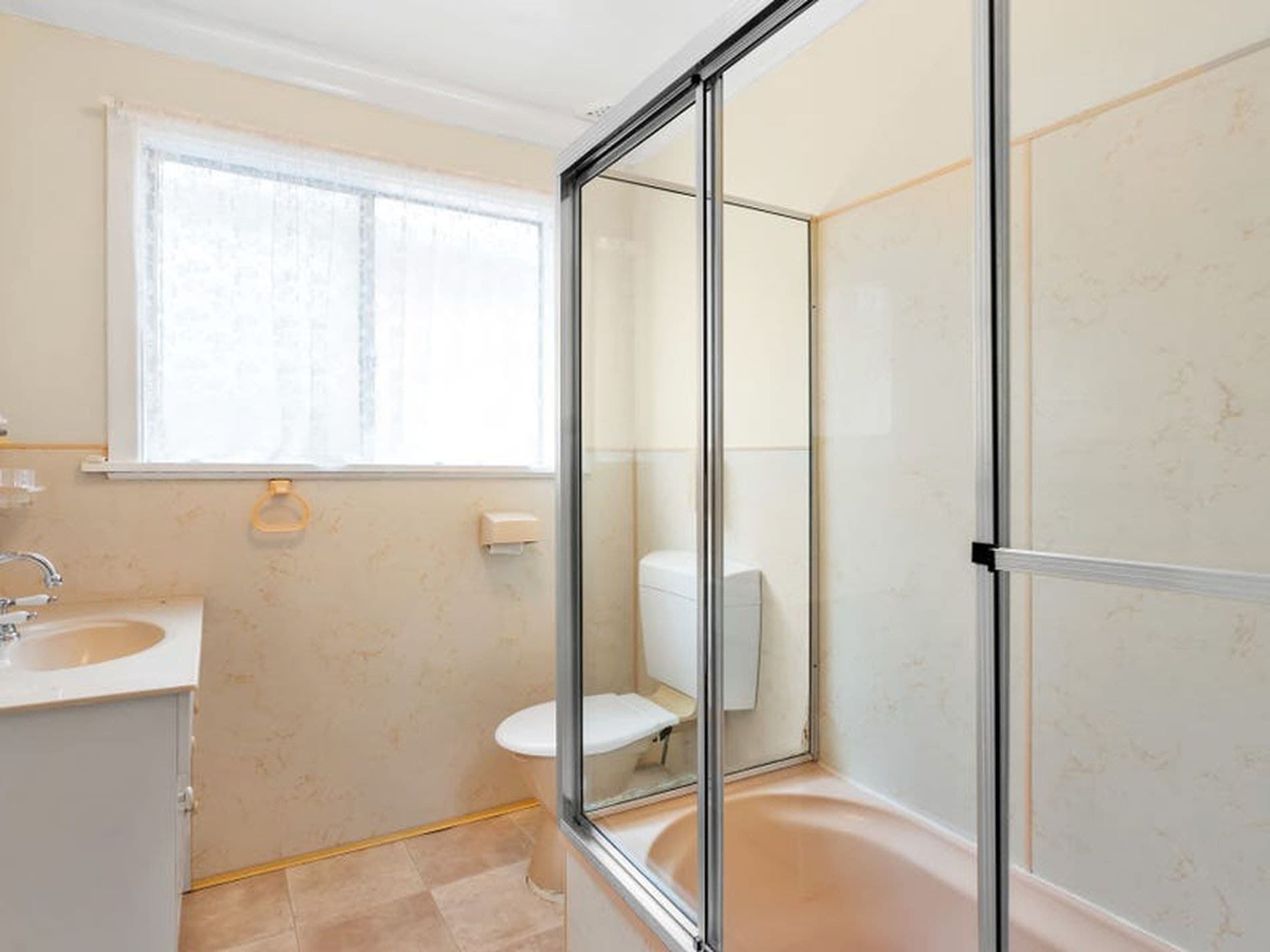 52 Howelston Road, Gorokan - Thumbnail 7