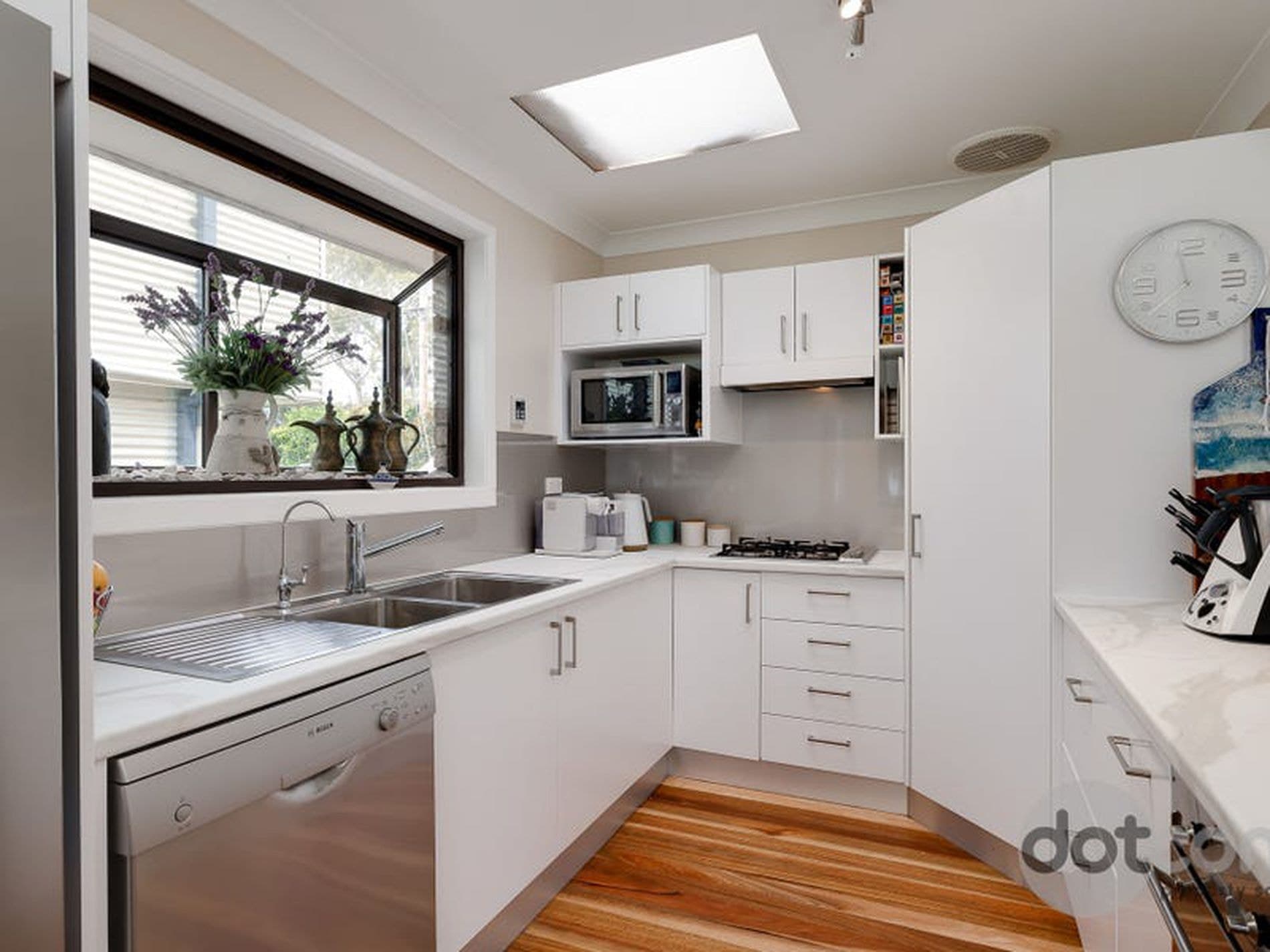 21 Lakeshore Avenue, Kingfisher Shores - Thumbnail 5