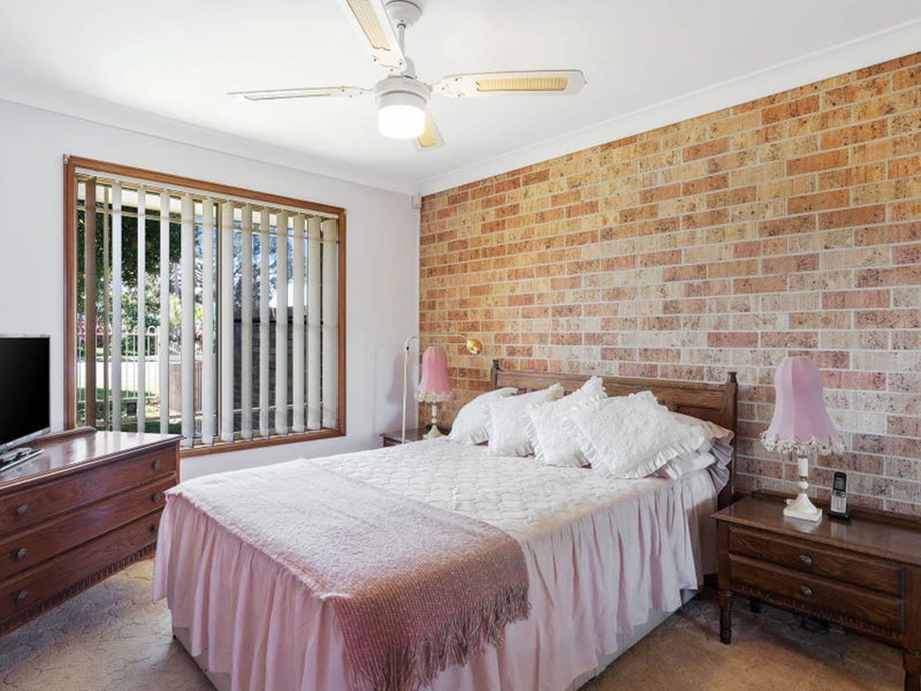 2 / 16 Crossingham Street, Canton Beach - Thumbnail 5