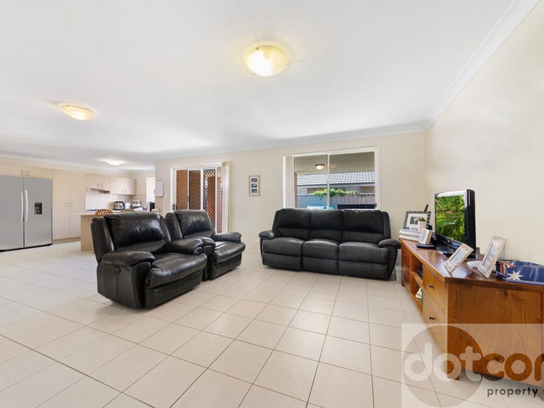 26 Grasstree Avenue, Woongarrah - Thumbnail 4