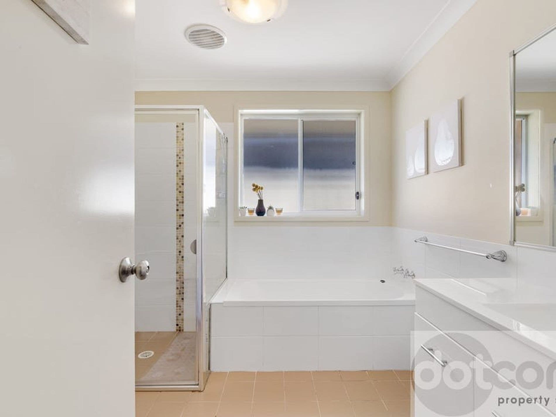 26 Grasstree Avenue, Woongarrah - Thumbnail 6