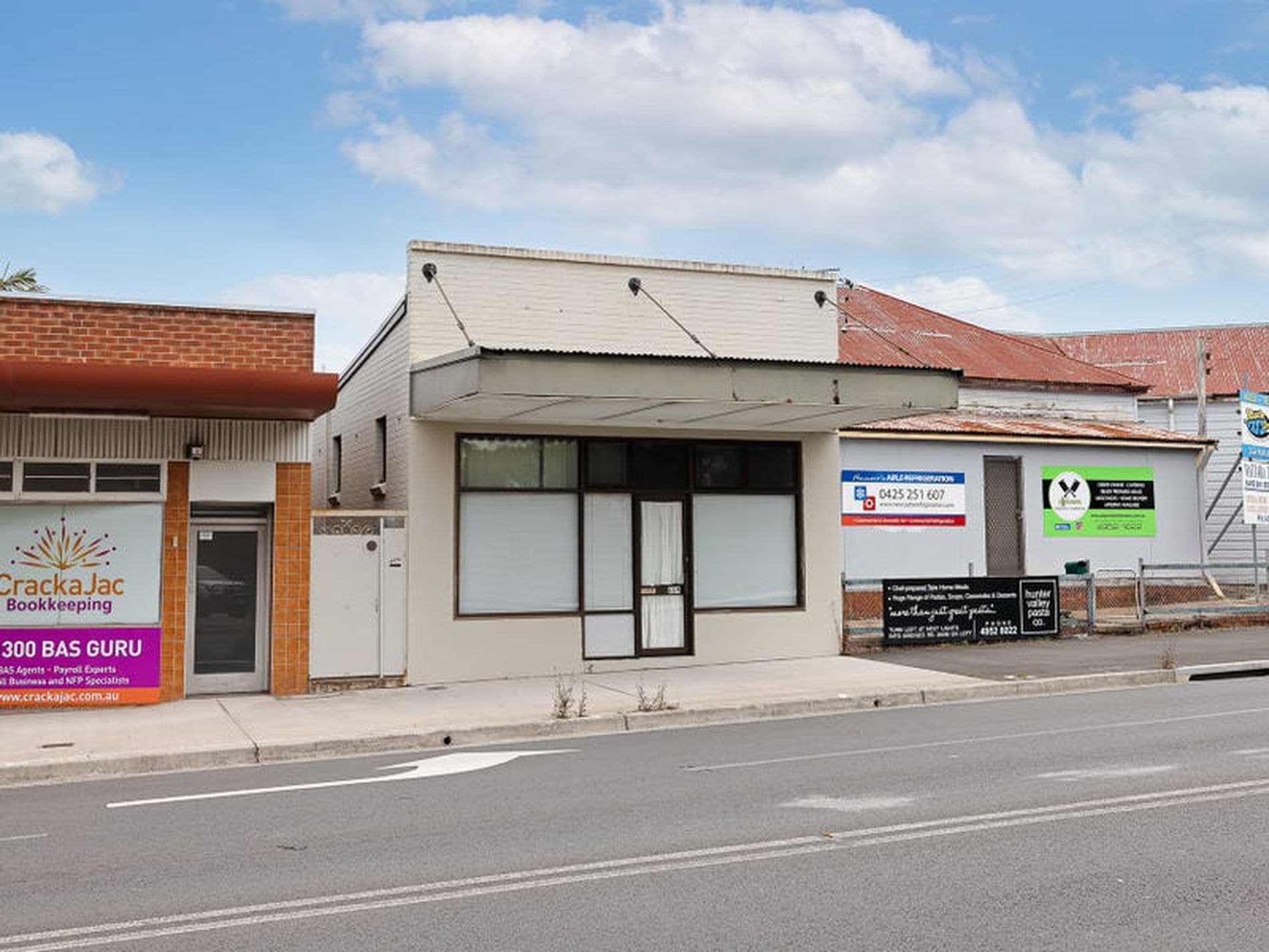 669 Glebe Road, Adamstown - Image 1