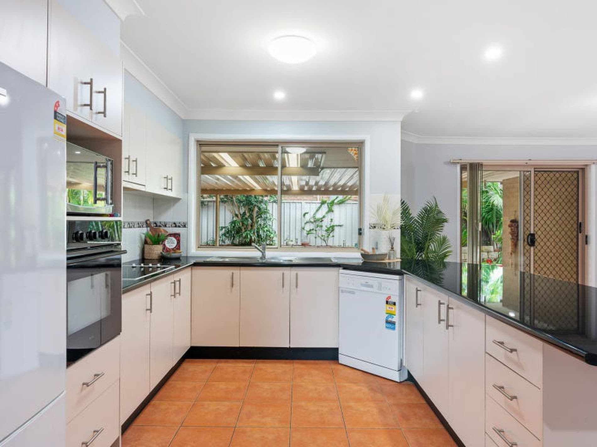 329 Warnervale Road, Hamlyn Terrace - Thumbnail 6