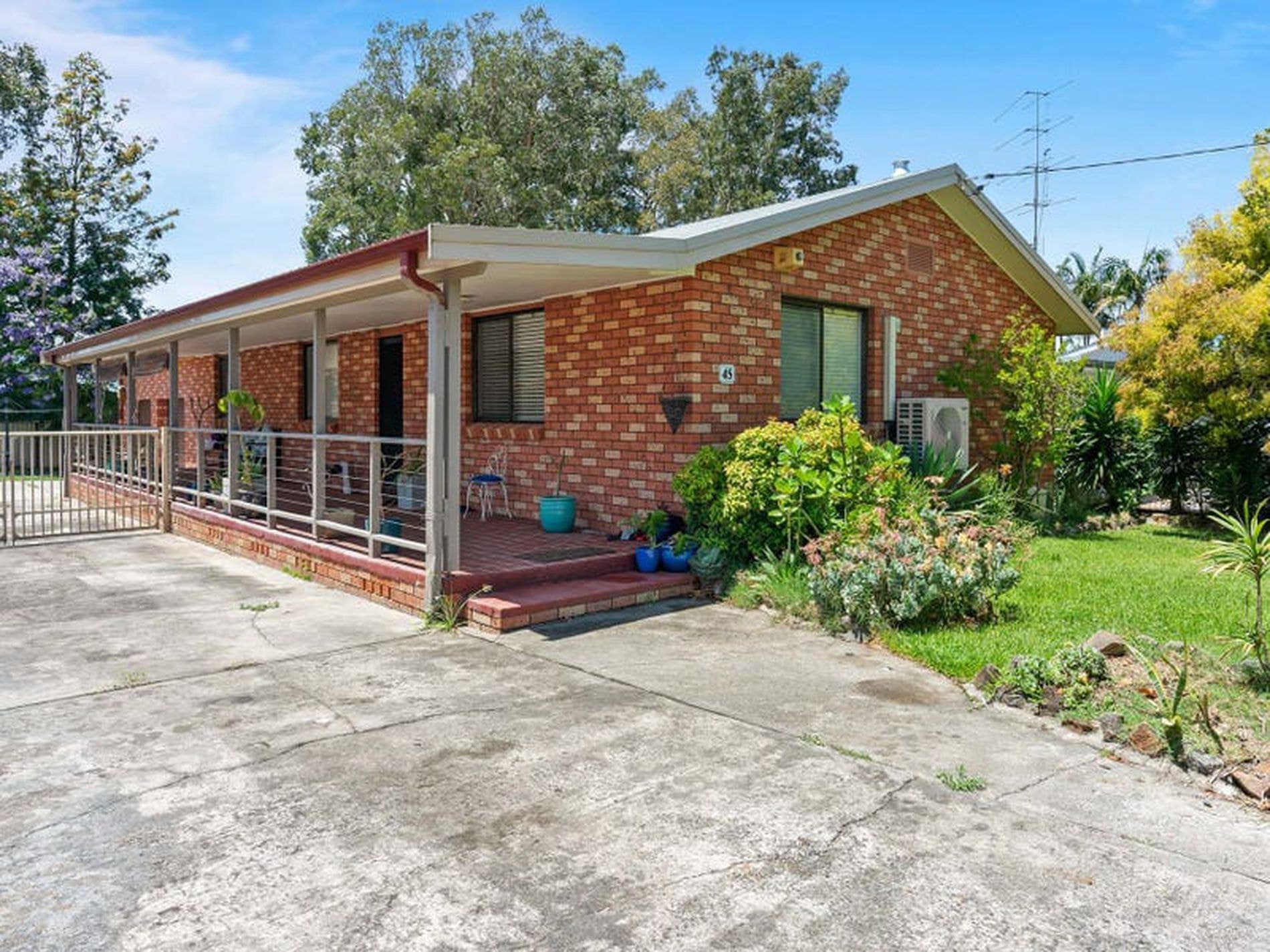 45 Delia Avenue, Budgewoi - Image 1