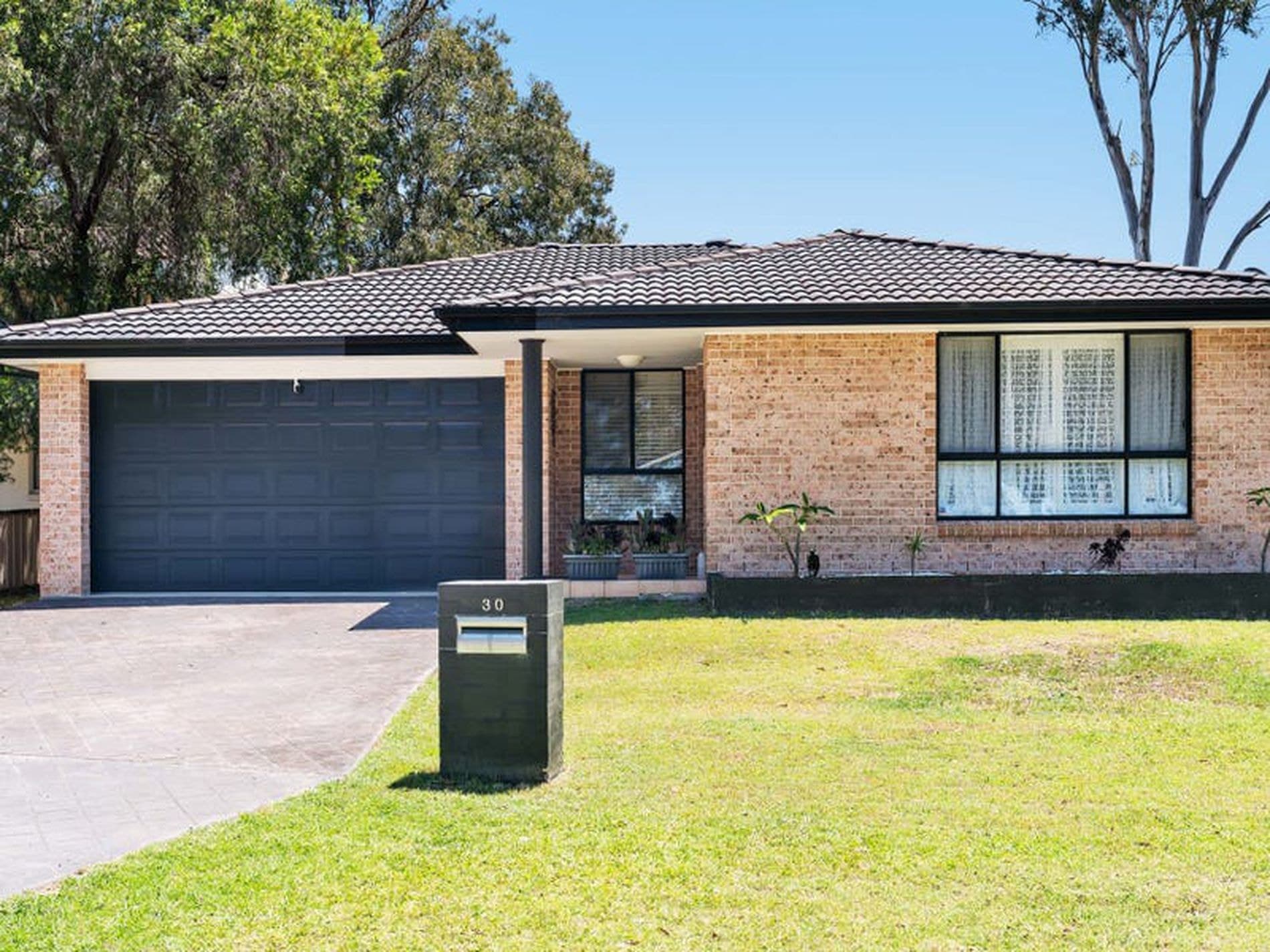 30 Malvina Parade, Gorokan - Image 1