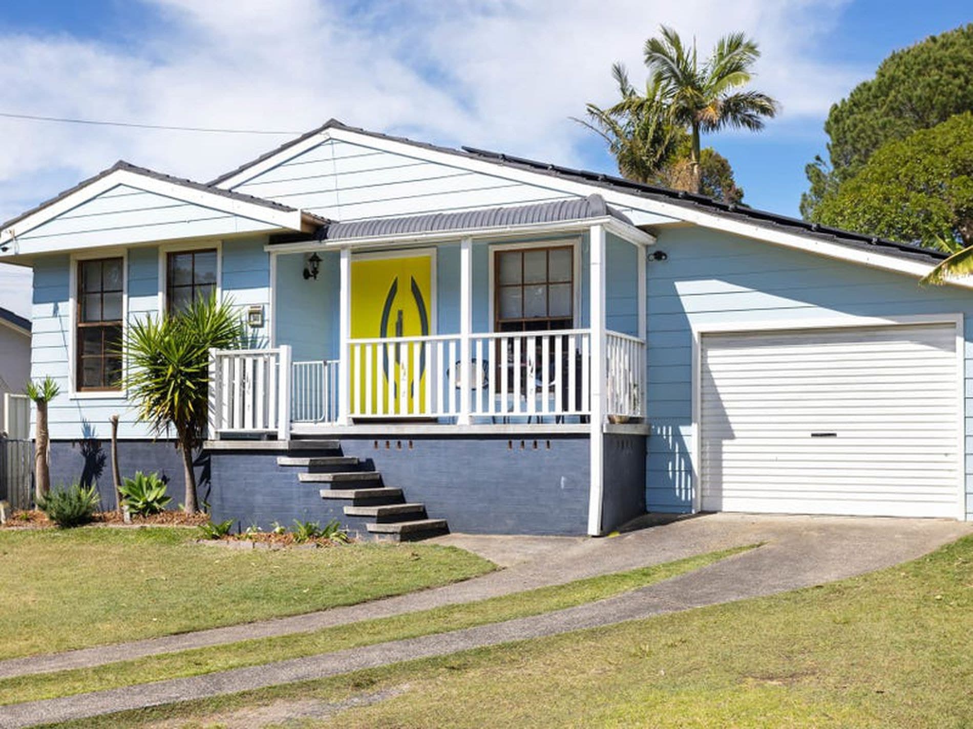 146 Elizabeth Bay Drive, Lake Munmorah - Image 1