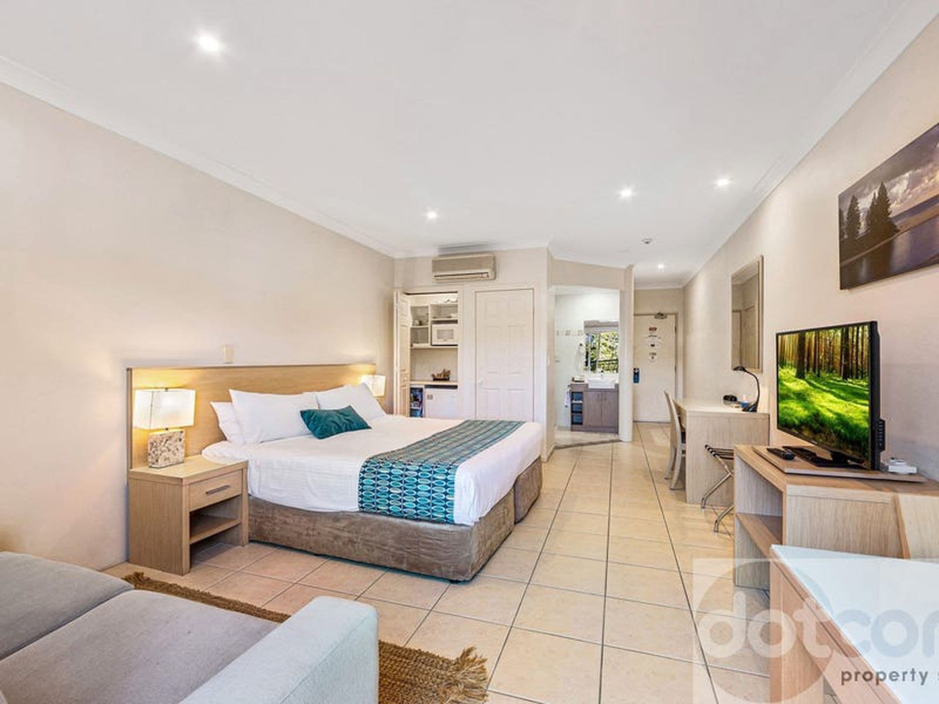 17 / 6 Maroomba Road, Terrigal - Thumbnail 2