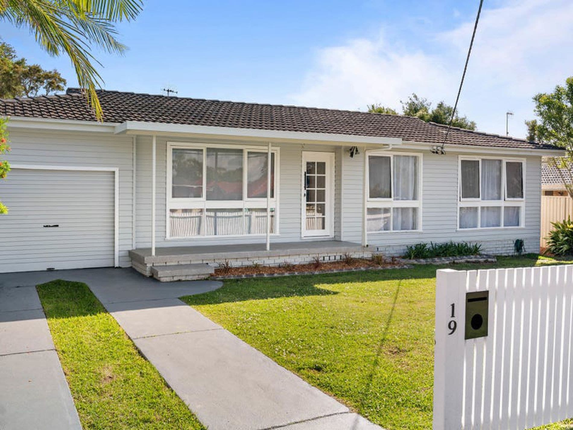 19 Westbrook Parade, Gorokan - Image 1