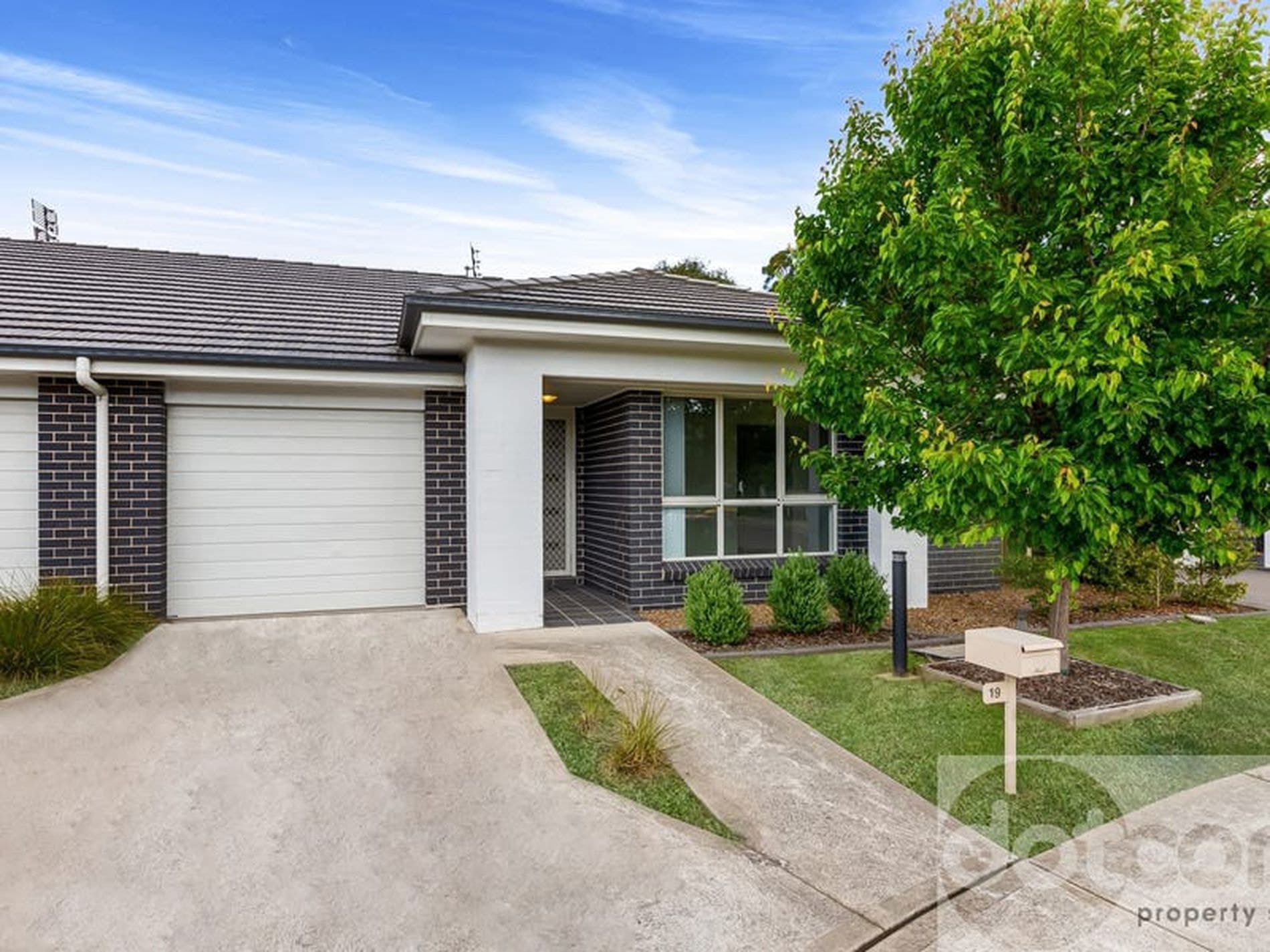 19 Dahlia Avenue, Hamlyn Terrace - Image 1