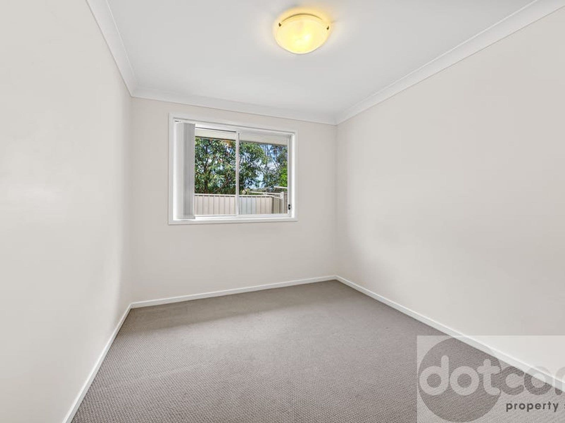 19 Dahlia Avenue, Hamlyn Terrace - Thumbnail 6