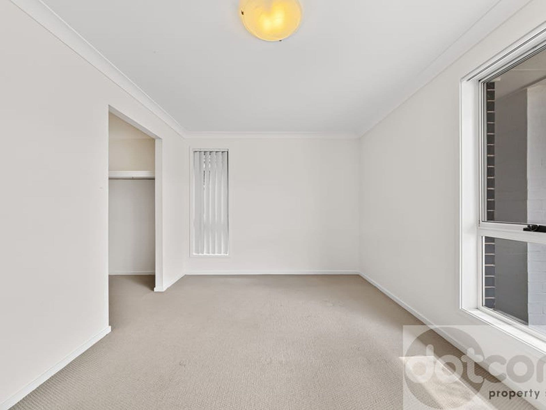 19 Dahlia Avenue, Hamlyn Terrace - Thumbnail 7
