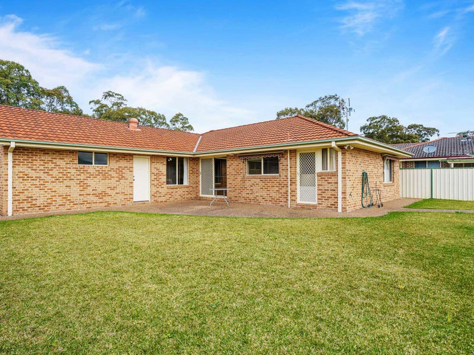 2 Renee Close, Lake Haven - Thumbnail 6