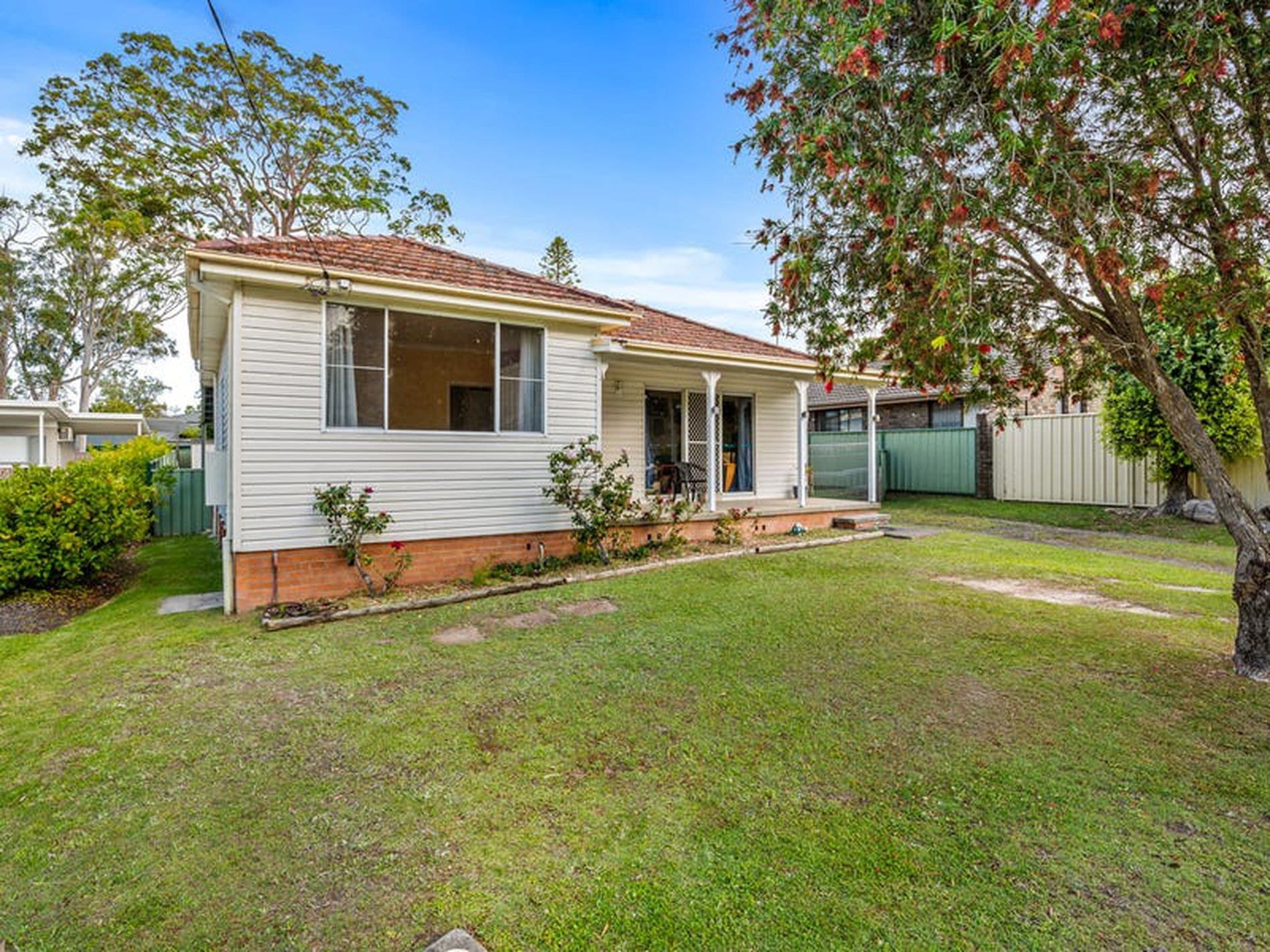 6 Hervey Street, Windermere Park - Image 1