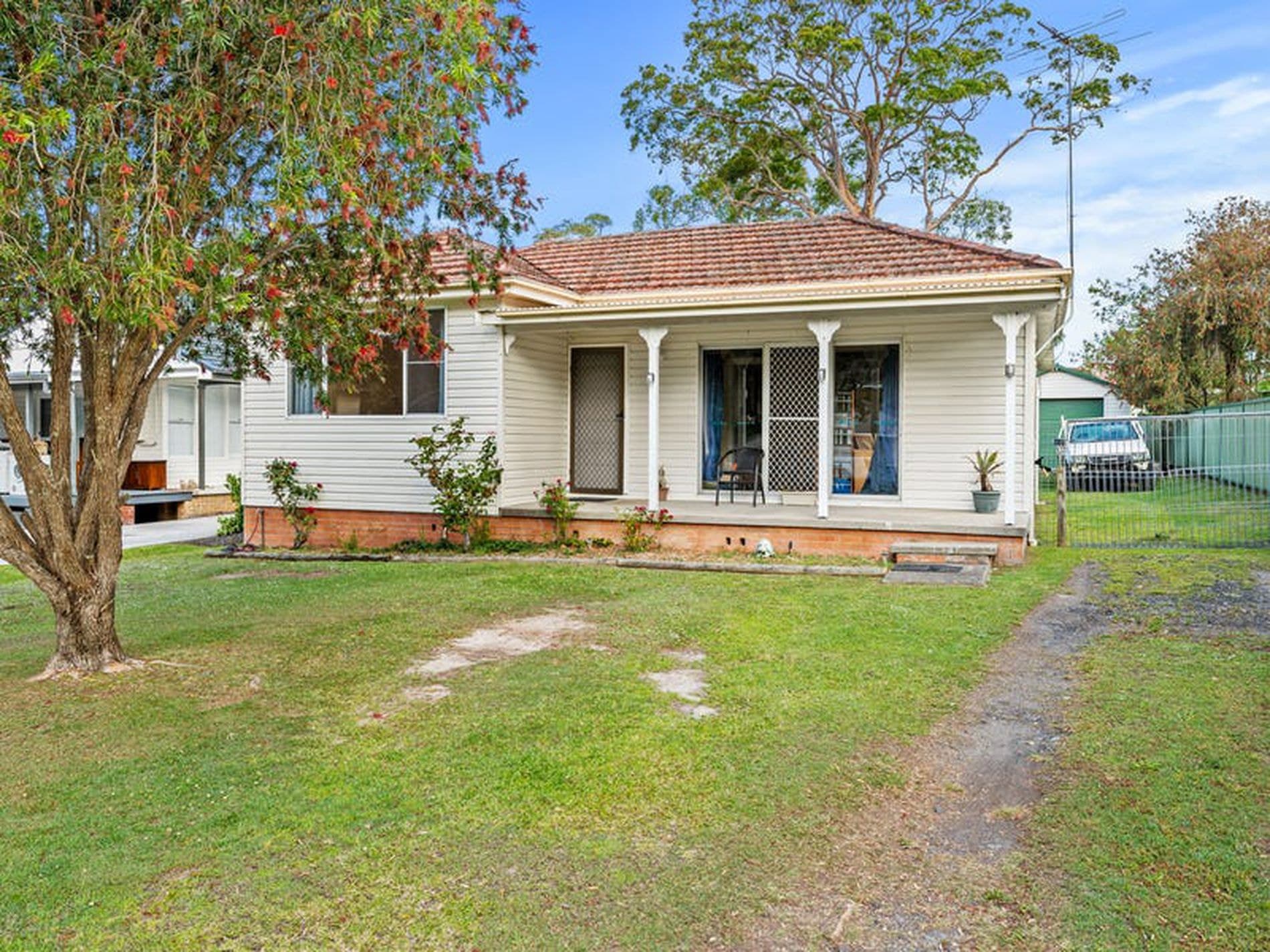 6 Hervey Street, Windermere Park - Thumbnail 2