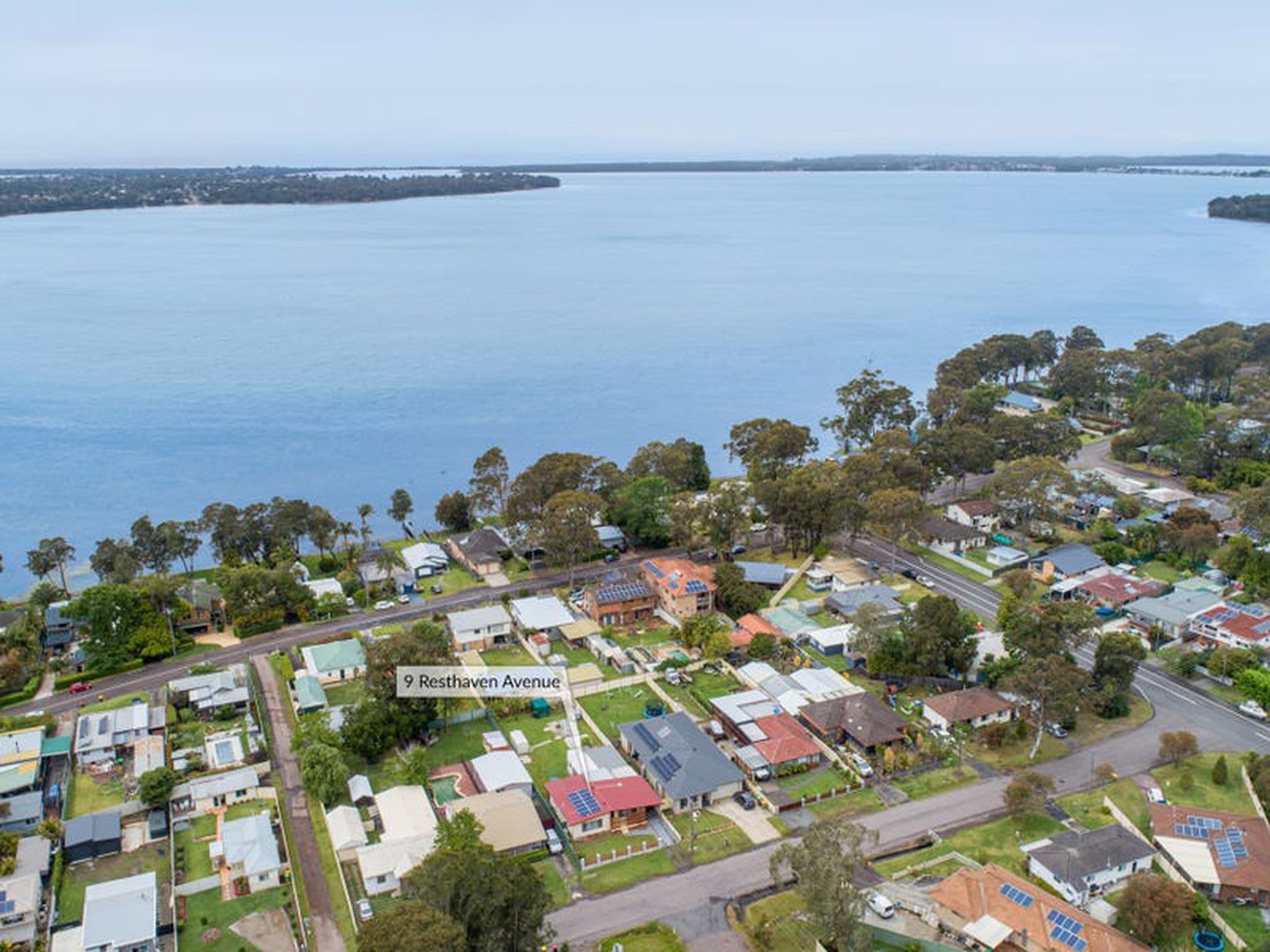 9 Resthaven Avenue, Charmhaven - Thumbnail 2