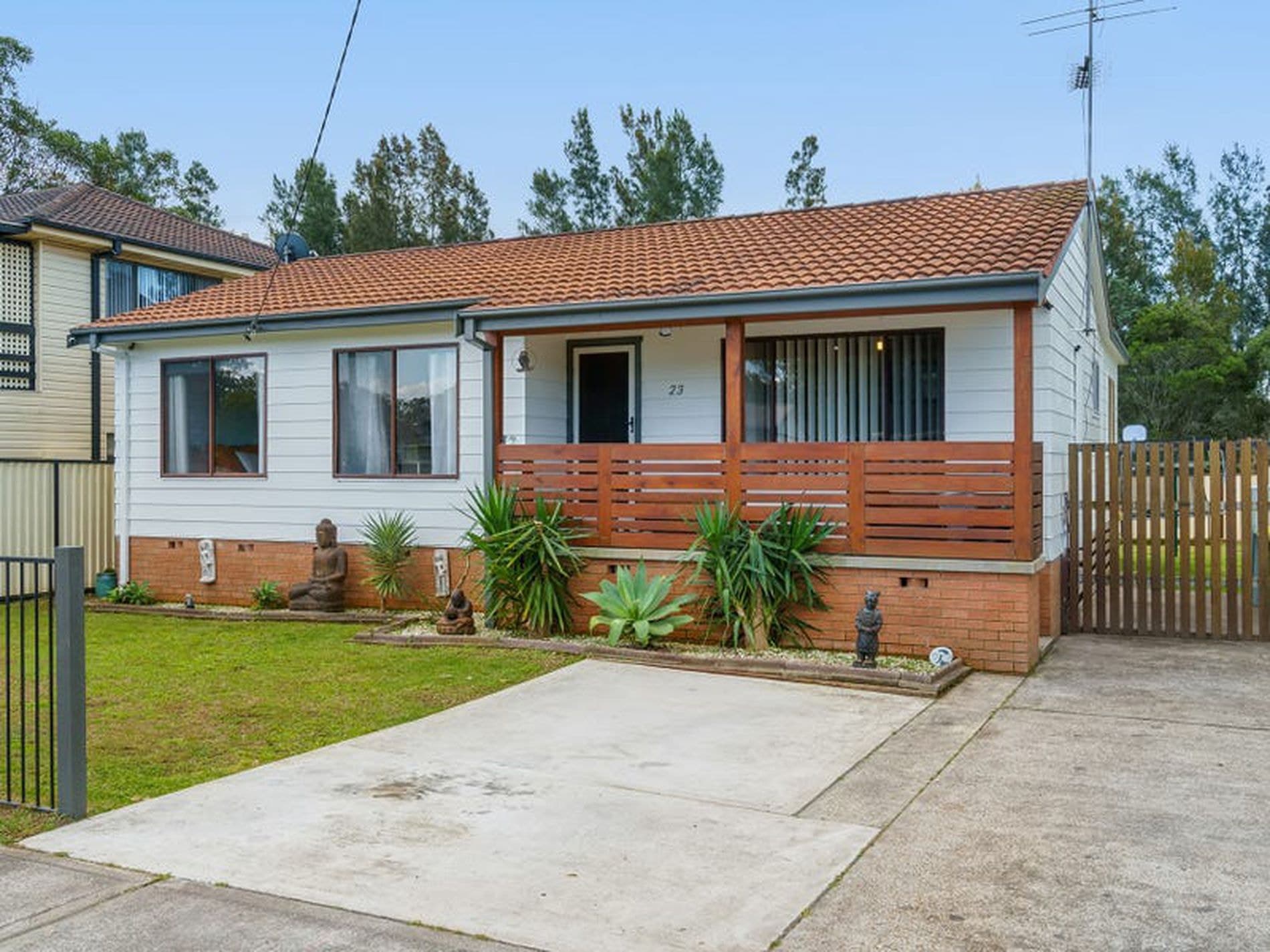 23 Allambee Crescent, Blue Haven, Blue Haven - Image 1