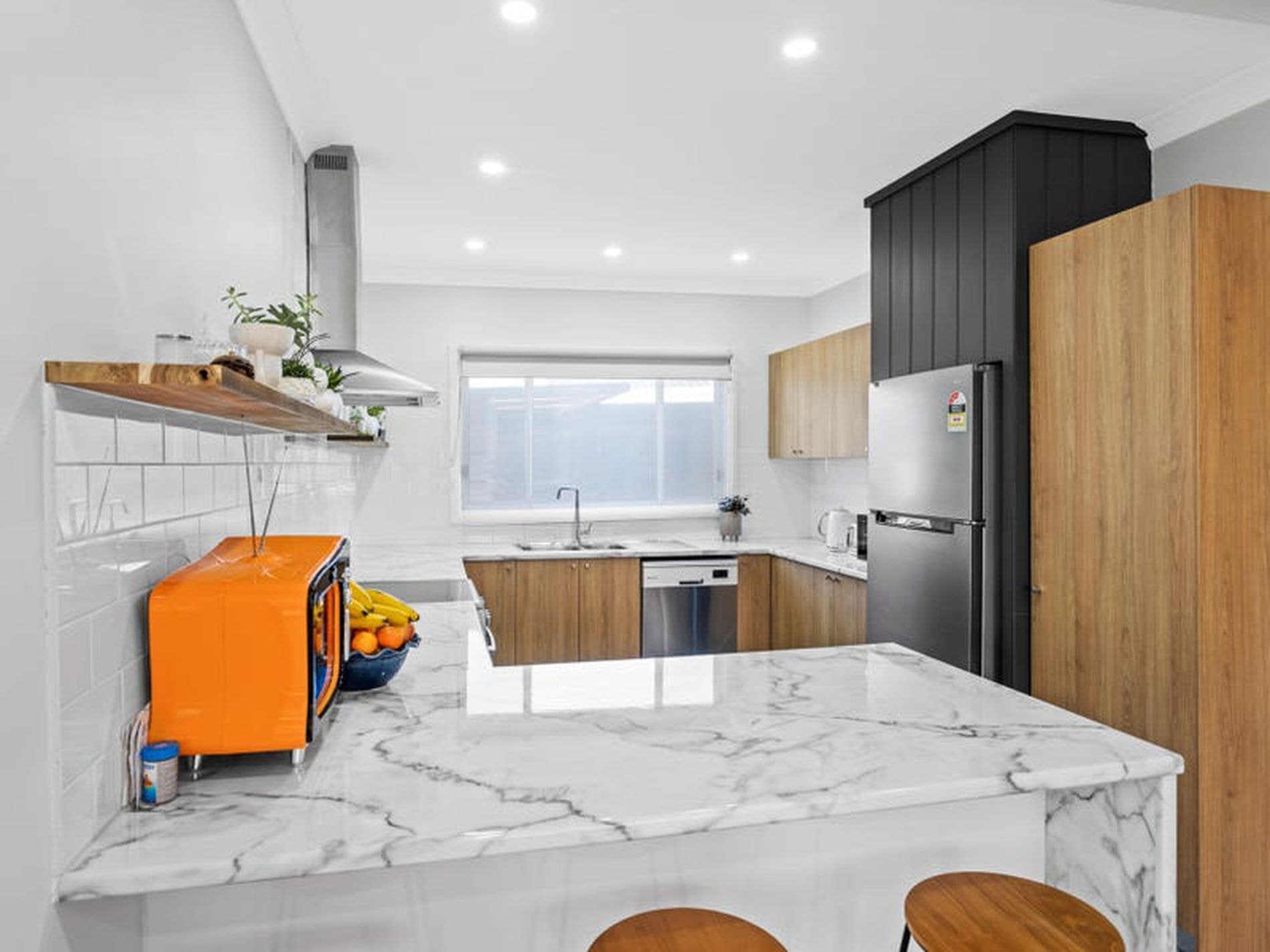 23 Vena Avenue, Gorokan - Thumbnail 2