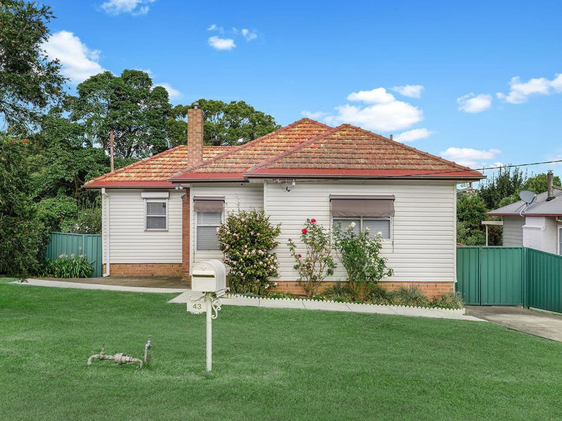 43 Raglan Street, Wallsend - Image 1